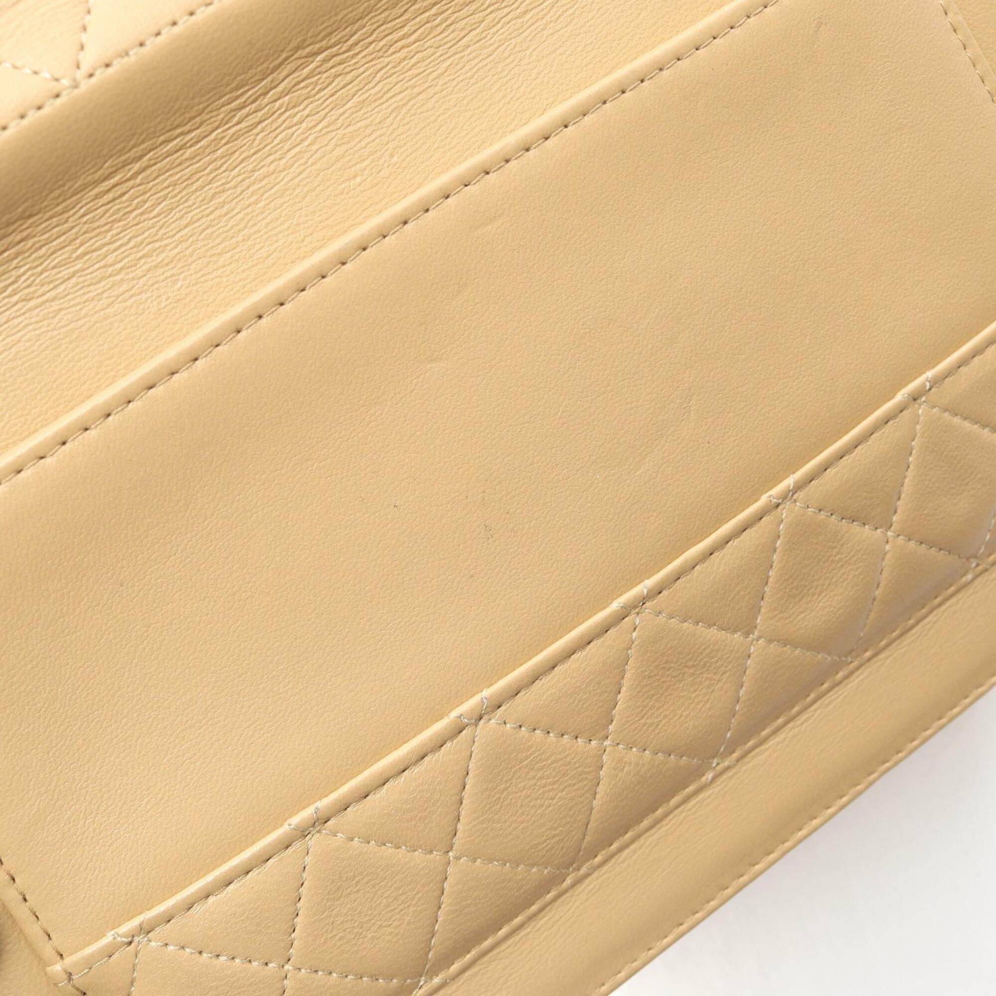 Matelasse Leather Handbag Shoulder Bag (Pre-Owned) - Chanel - Modalova