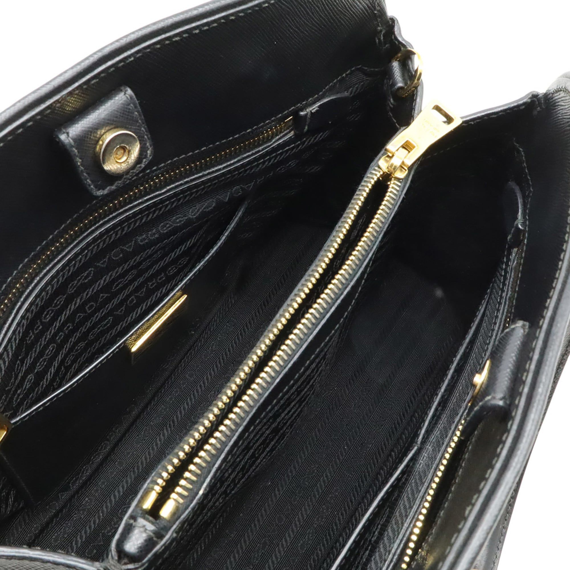 Leather Handbag Shoulder Bag (Pre-Owned) - Prada - Modalova