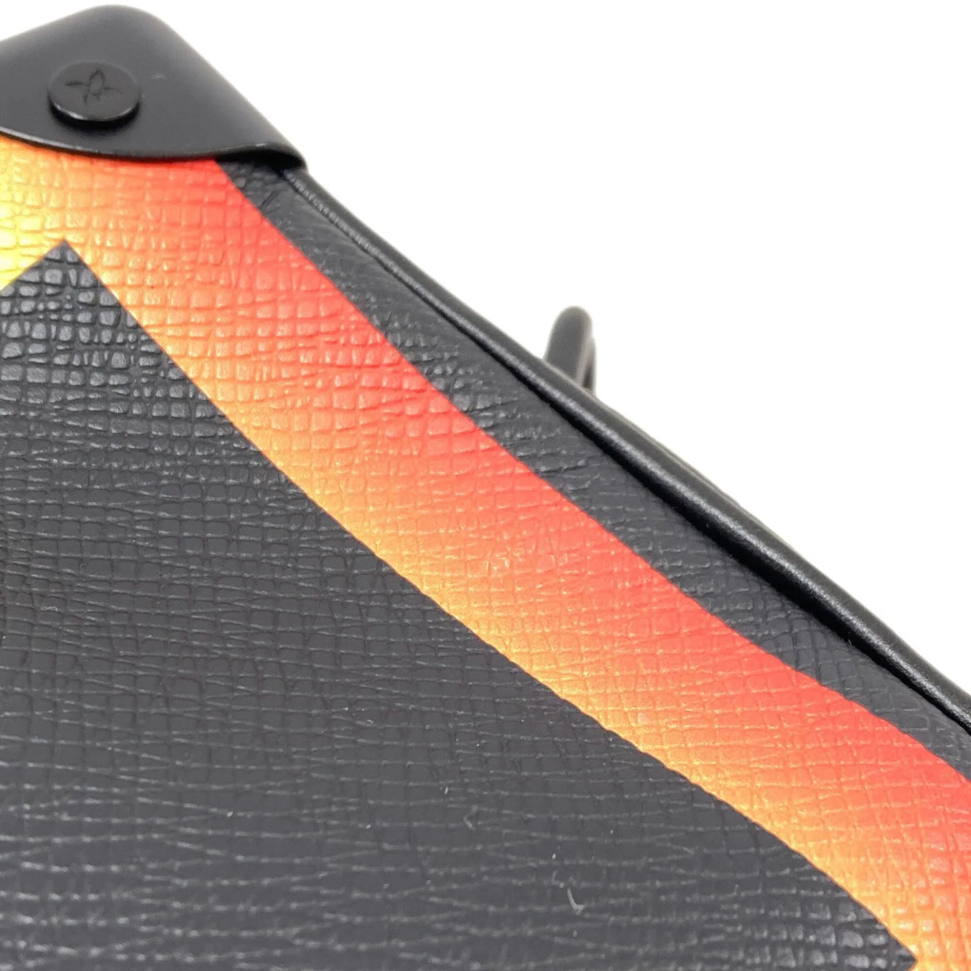 Taiga Leather Shoulder Bag (Pre-Owned) - Louis Vuitton - Modalova