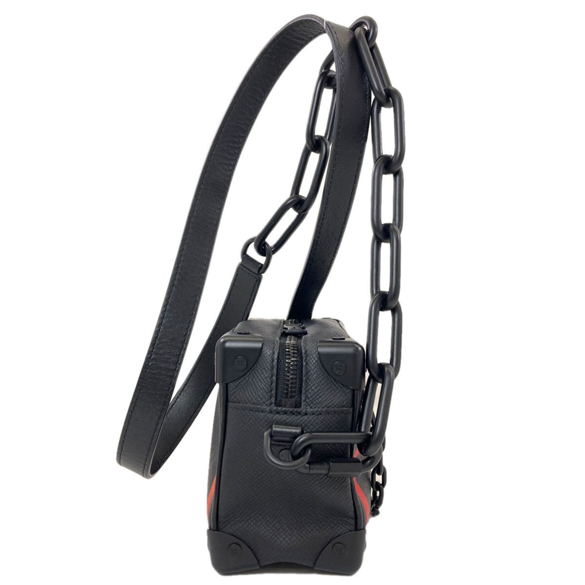 Taiga Leather Shoulder Bag (Pre-Owned) - Louis Vuitton - Modalova