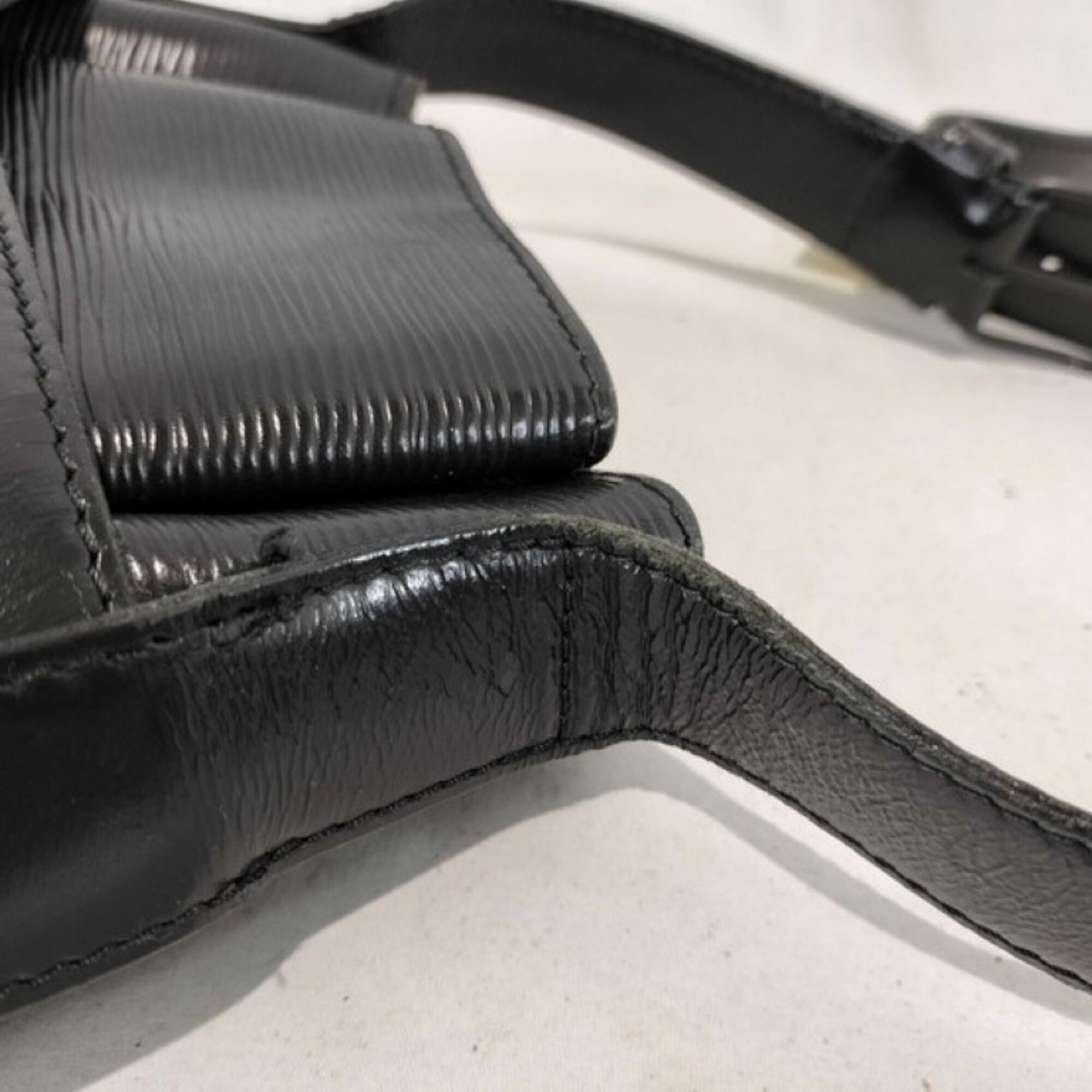 Epi Leather Shoulder Bag (Pre-Owned) - Louis Vuitton - Modalova