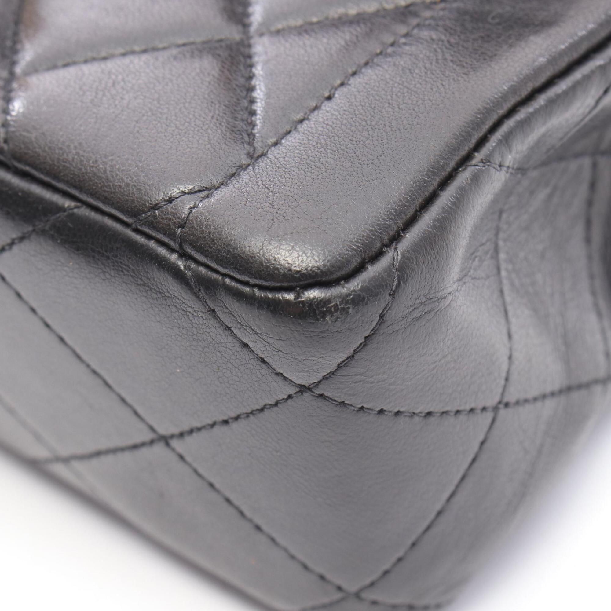 Matelasse Leather Handbag (Pre-Owned) - Chanel - Modalova