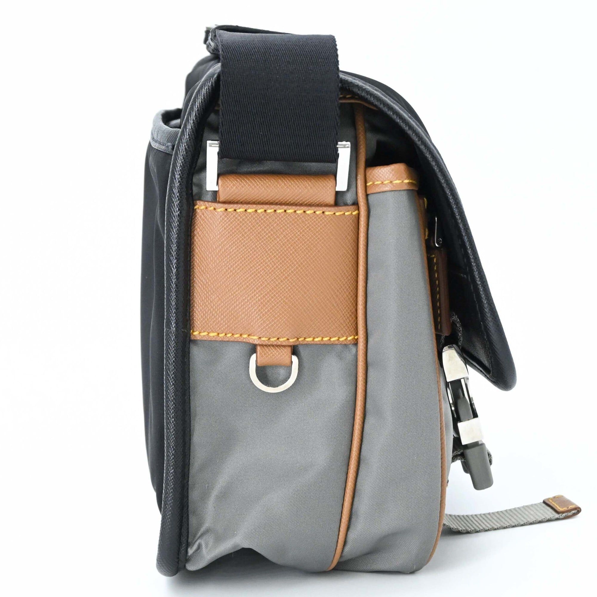 Nylon Leather Shoulder Bag (Pre-Owned) - Prada - Modalova