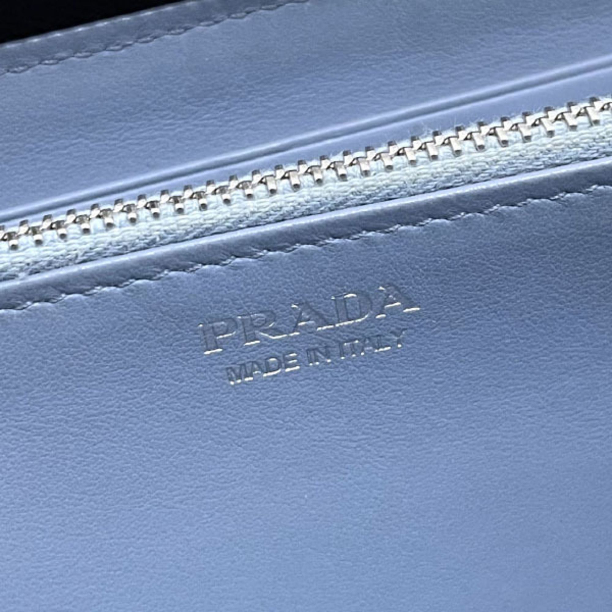 Leather Long Wallet (Bi-Fold) (Pre-Owned) - Prada - Modalova