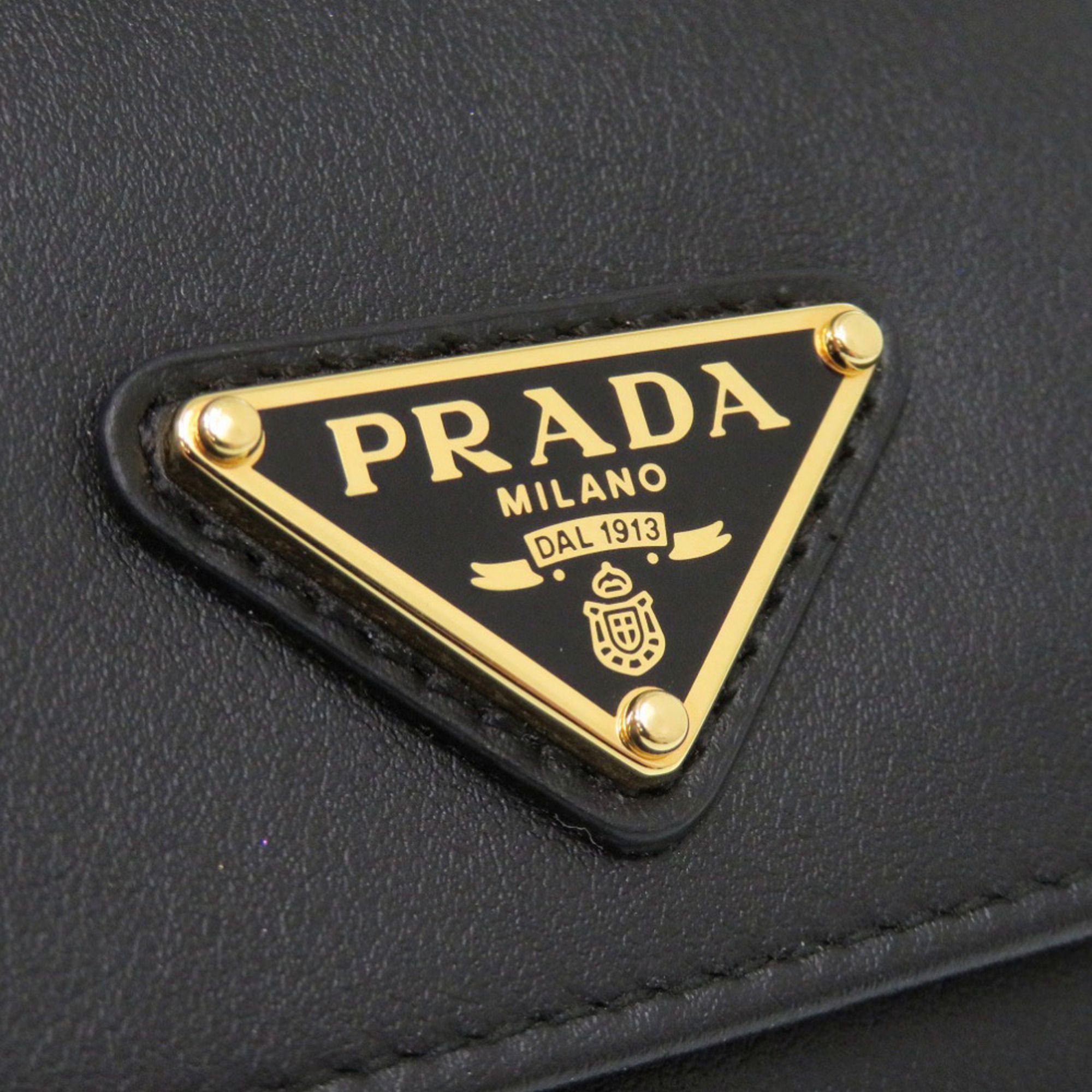 Saffiano Triangle Wallet (Tri-Fold) (Pre-Owned) - Prada - Modalova