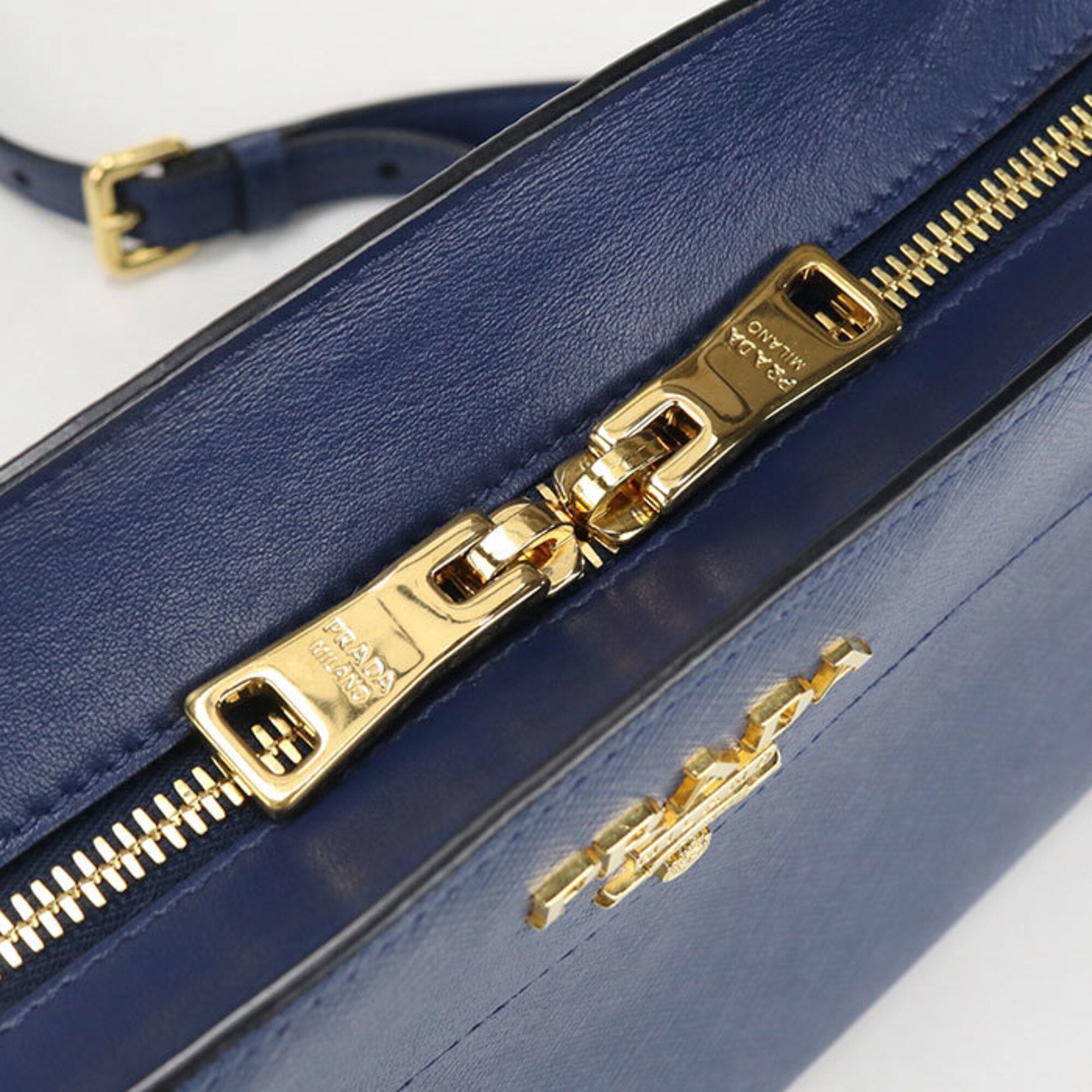 Leather Shoulder Bag (Pre-Owned) - Prada - Modalova