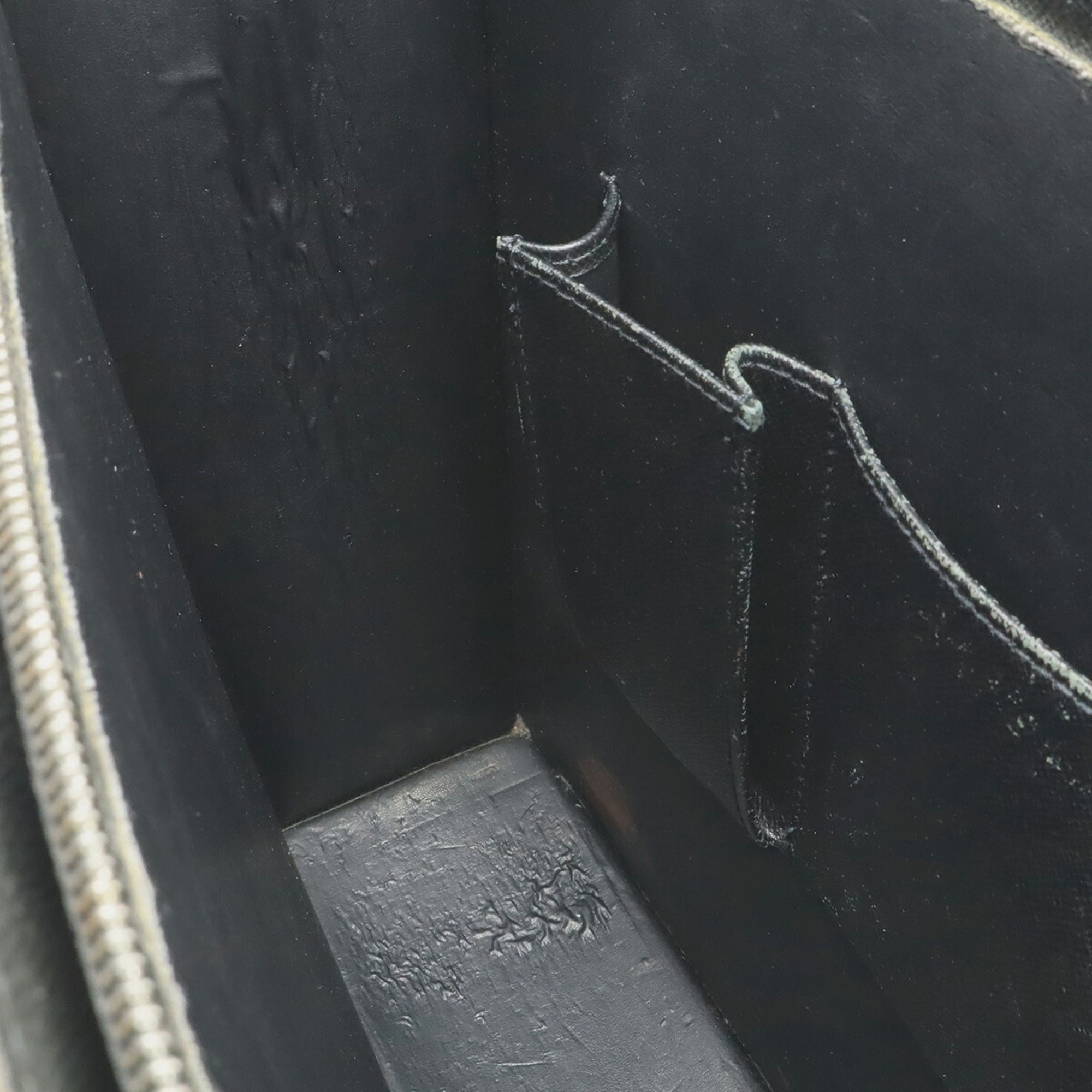 Taiga Leather Leather Briefcase (Pre-Owned) - Louis Vuitton - Modalova