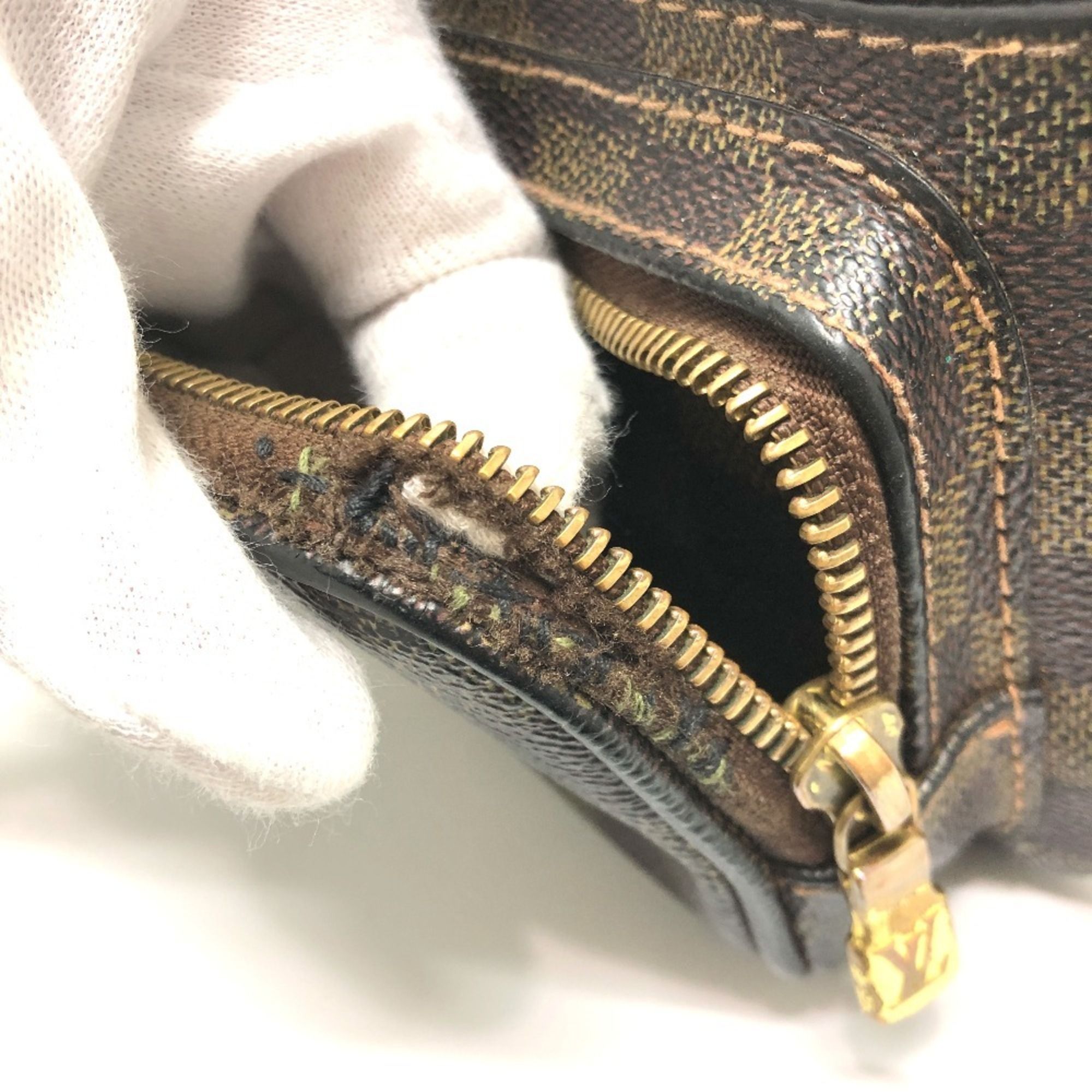Damier Canvas Pouch Sling Bag (Pre-Owned) - Louis Vuitton - Modalova