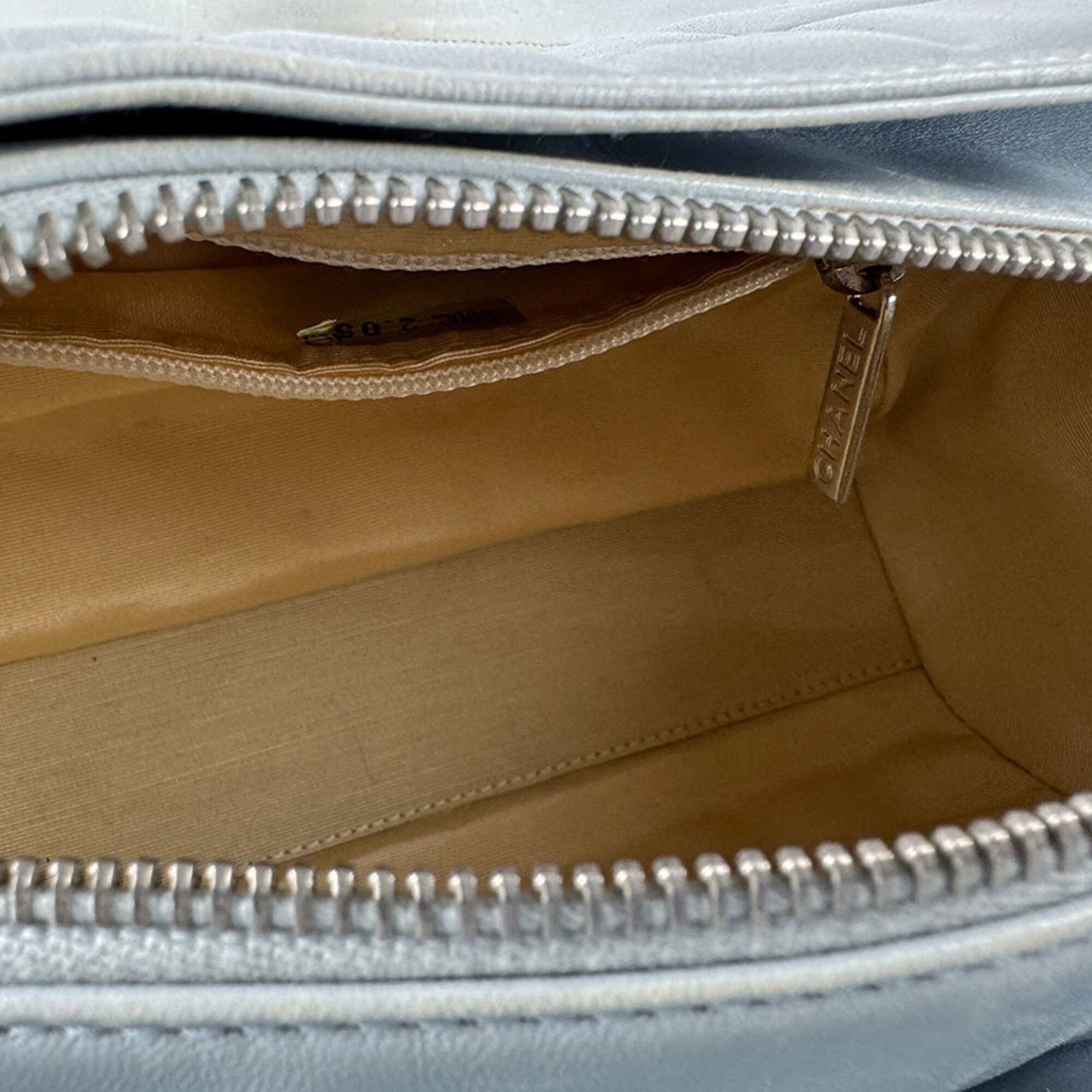 Leather Shoulder Bag (Pre-Owned) - Chanel - Modalova