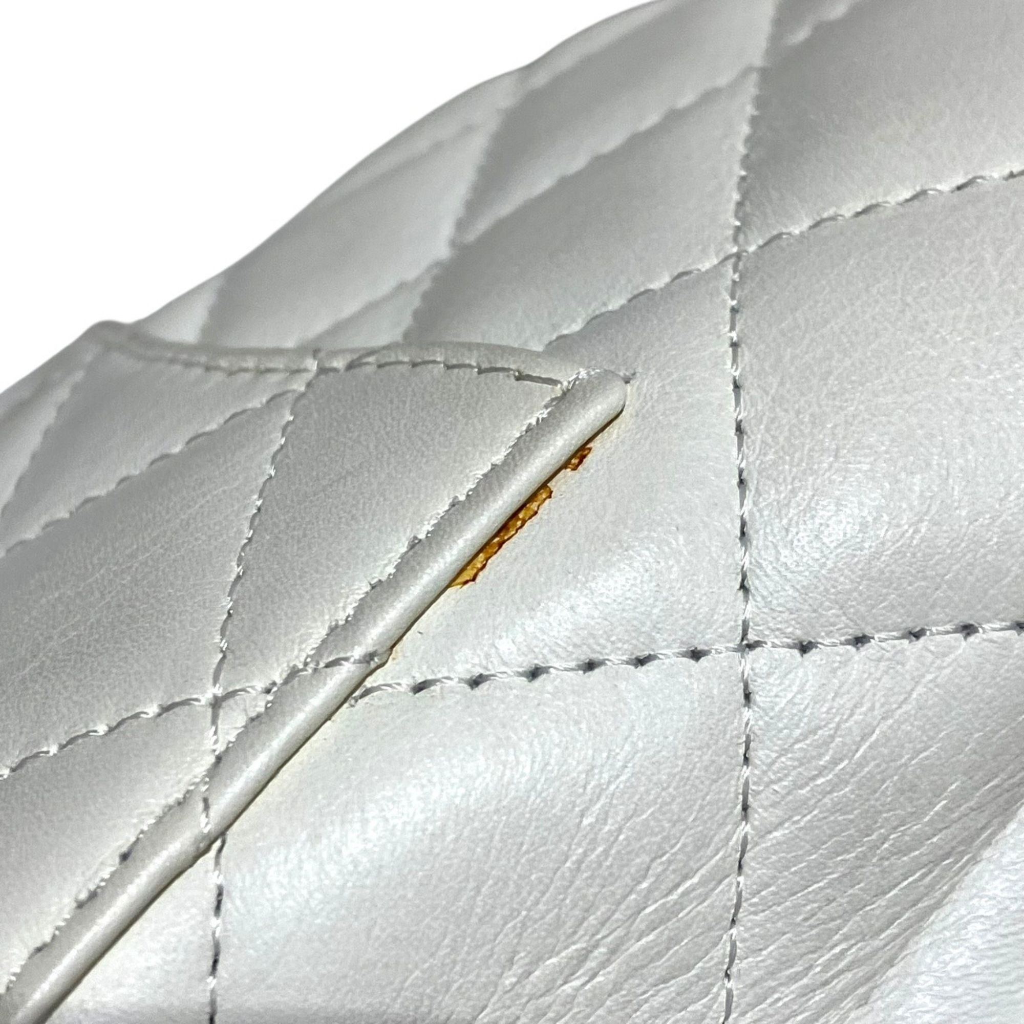 Leather Shoulder Bag (Pre-Owned) - Chanel - Modalova