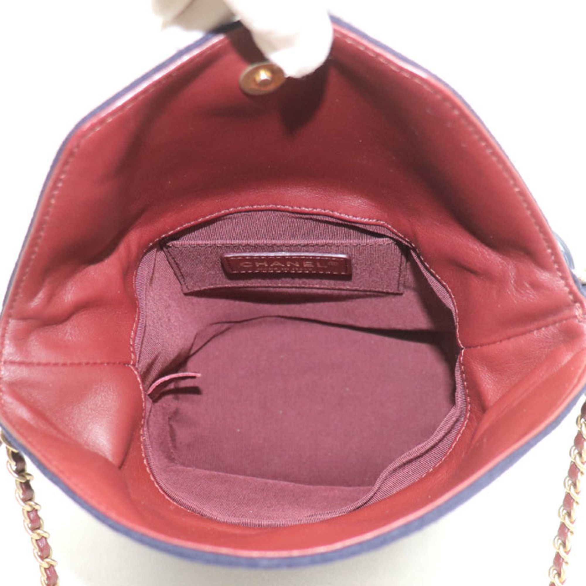 Wool Leather Shoulder Bag (Pre-Owned) - Chanel - Modalova