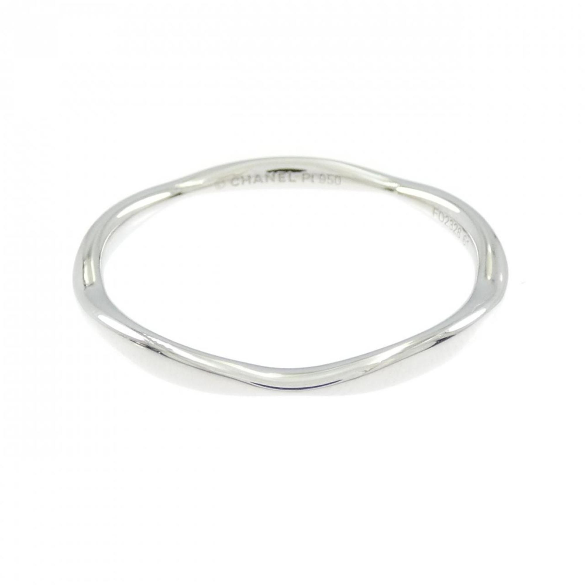 Camellia Band Ring (Pre-Owned) - Chanel - Modalova