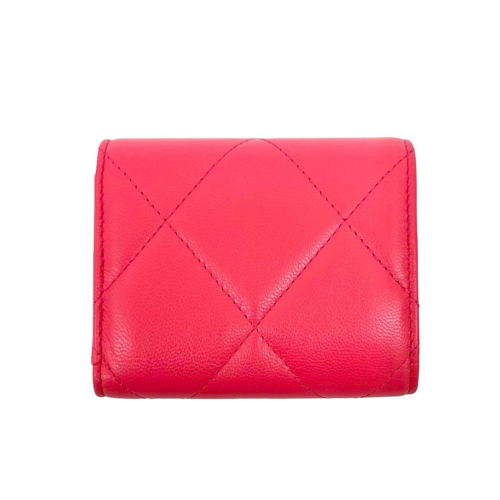 Leather Wallet (Tri-Fold) (Pre-Owned) - Chanel - Modalova