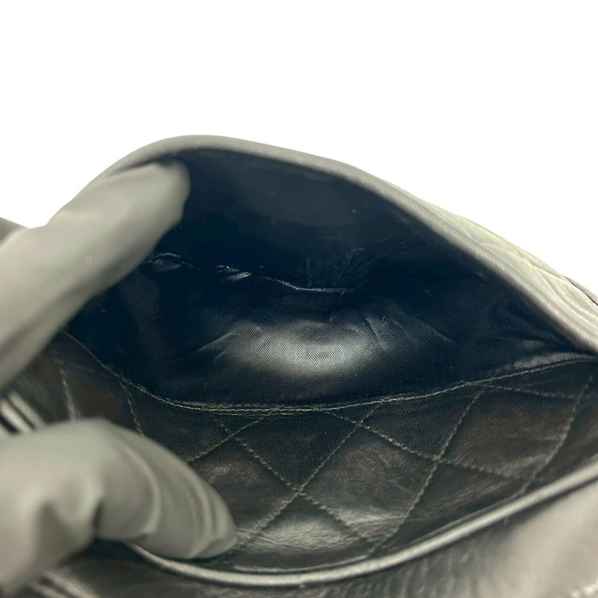 Leather Shoulder Bag (Pre-Owned) - Chanel - Modalova
