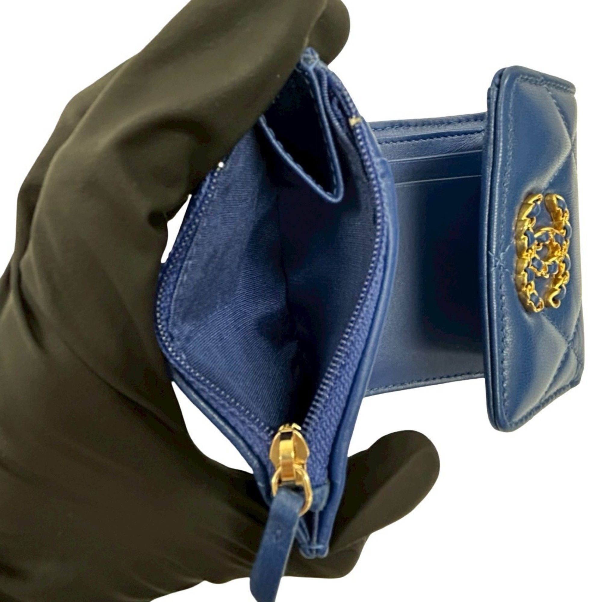 Leather Wallet (Bi-Fold) (Pre-Owned) - Chanel - Modalova