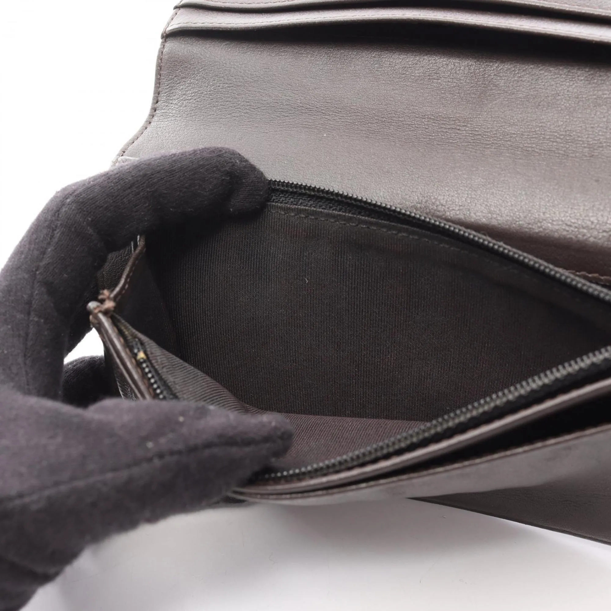 Leather Long Wallet (Bi-Fold) (Pre-Owned) - Chanel - Modalova