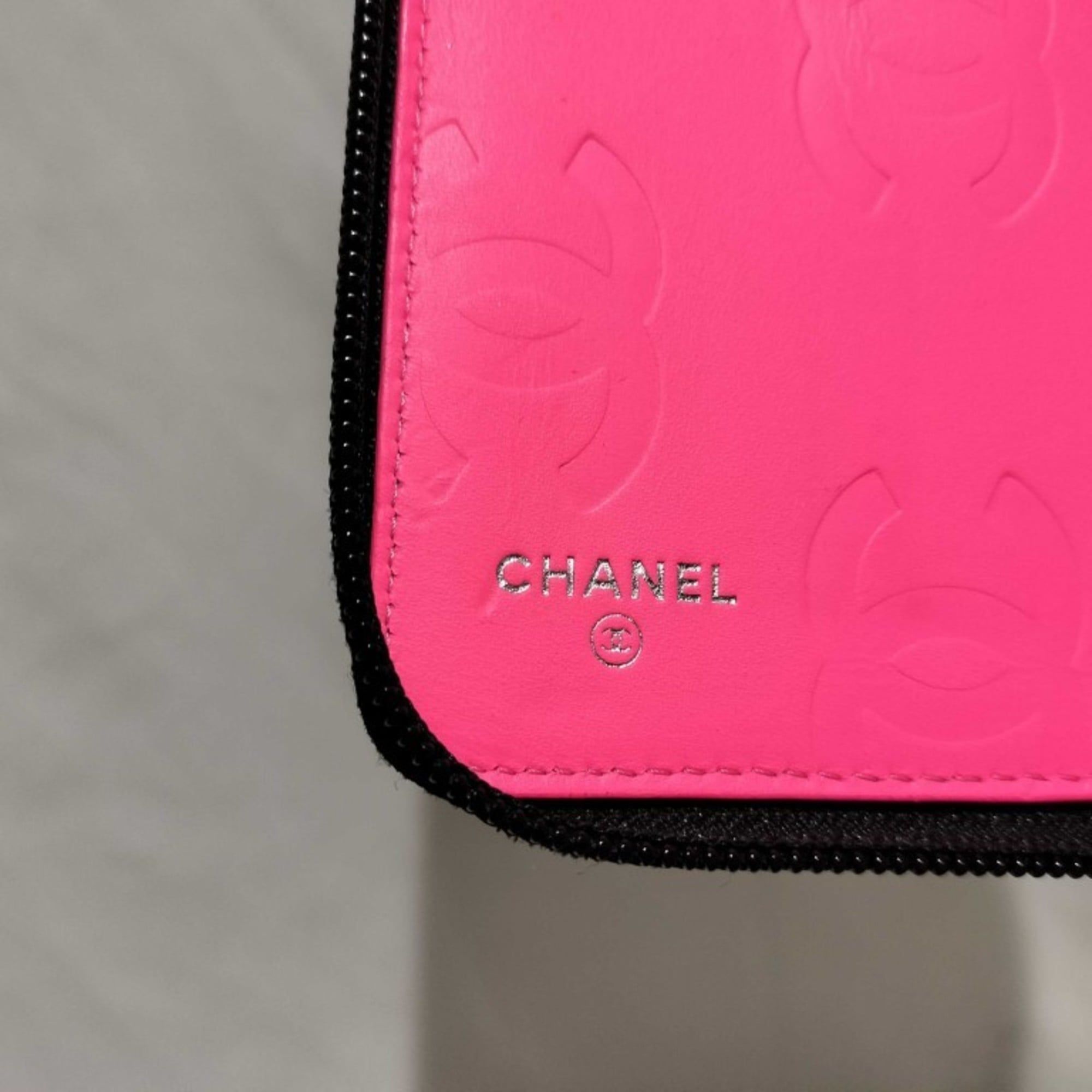 Leather Long Wallet (Bi-Fold) (Pre-Owned) - Chanel - Modalova