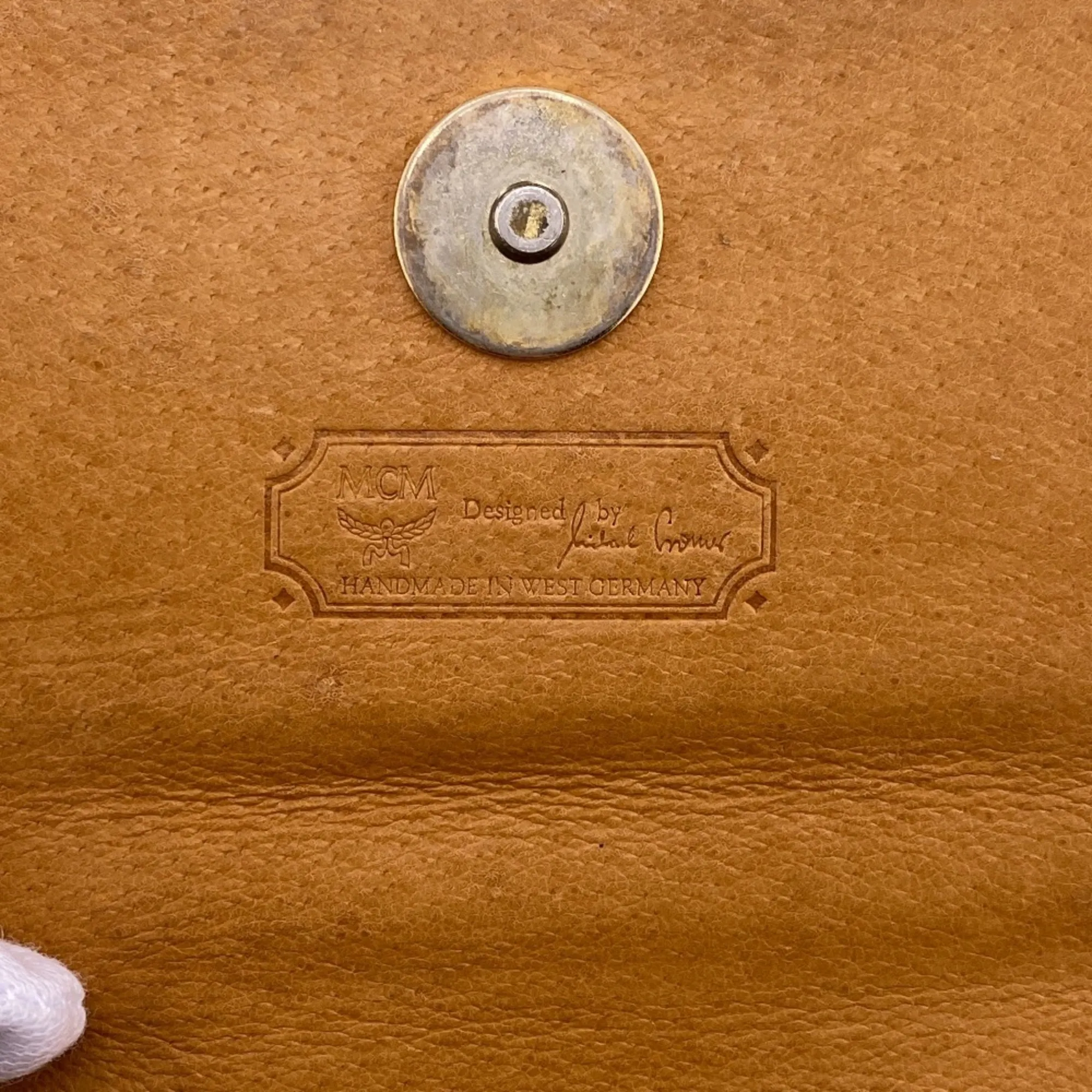Mcm Brown Leather Pouch (Pre-Owned) - MCM - Modalova