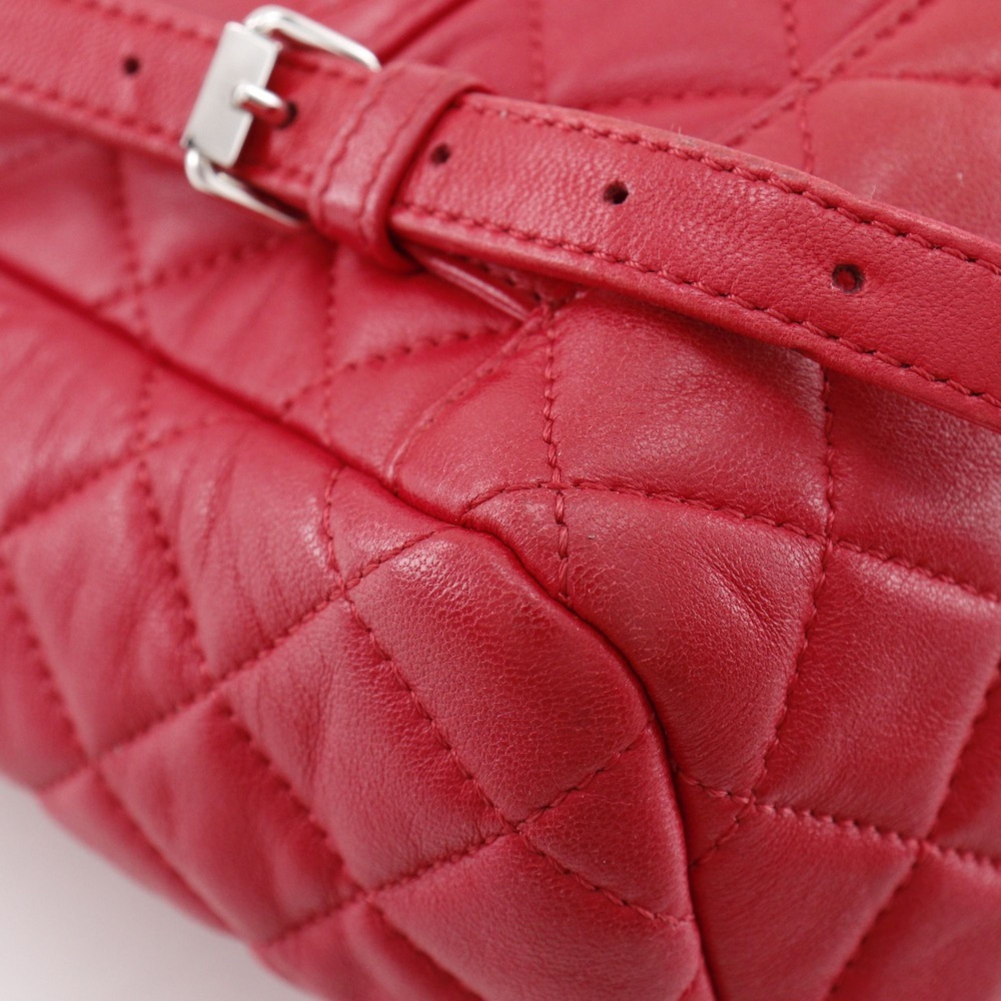 Matelasse Leather Backpack (Pre-Owned) - Chanel - Modalova