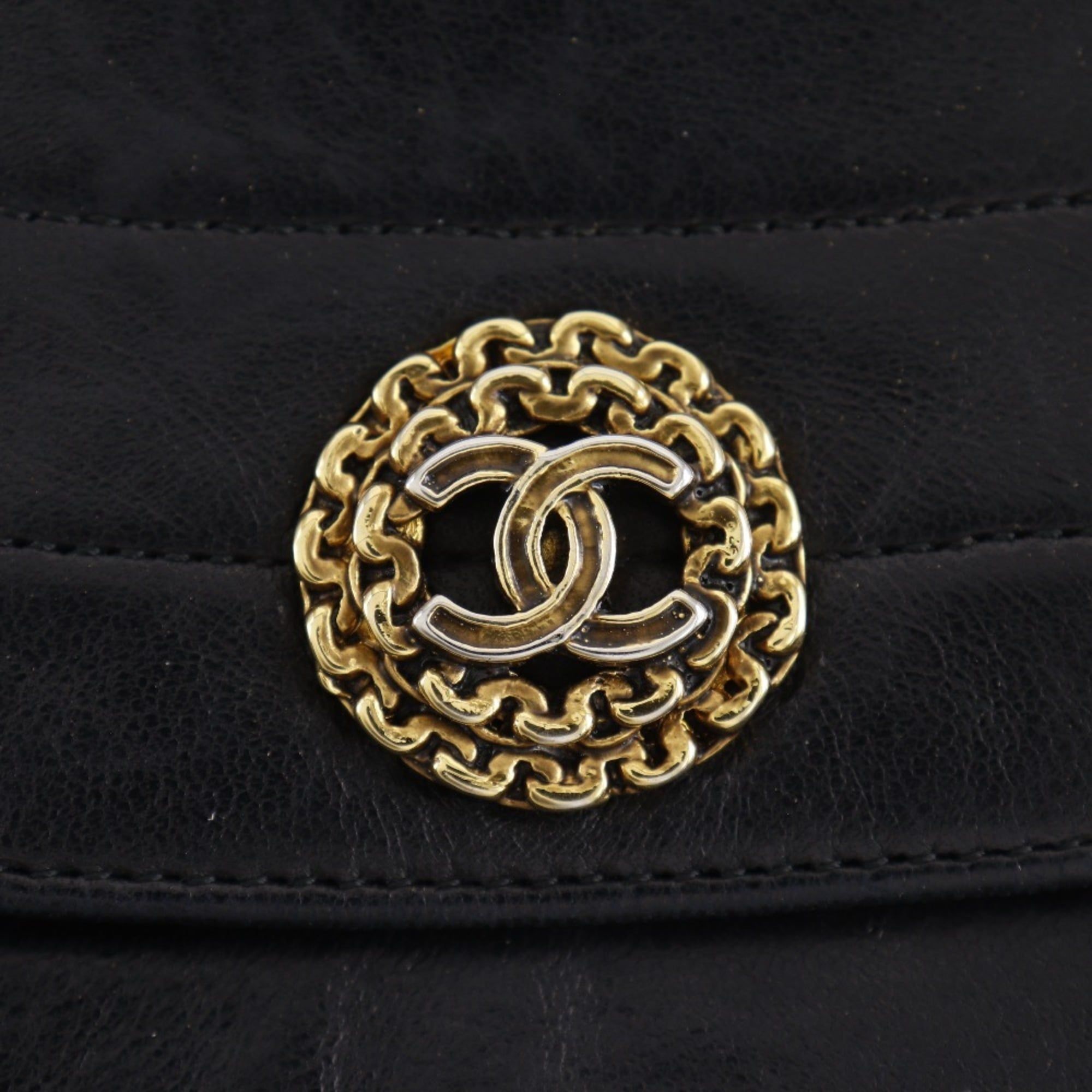 Leather Shoulder Bag (Pre-Owned) - Chanel - Modalova