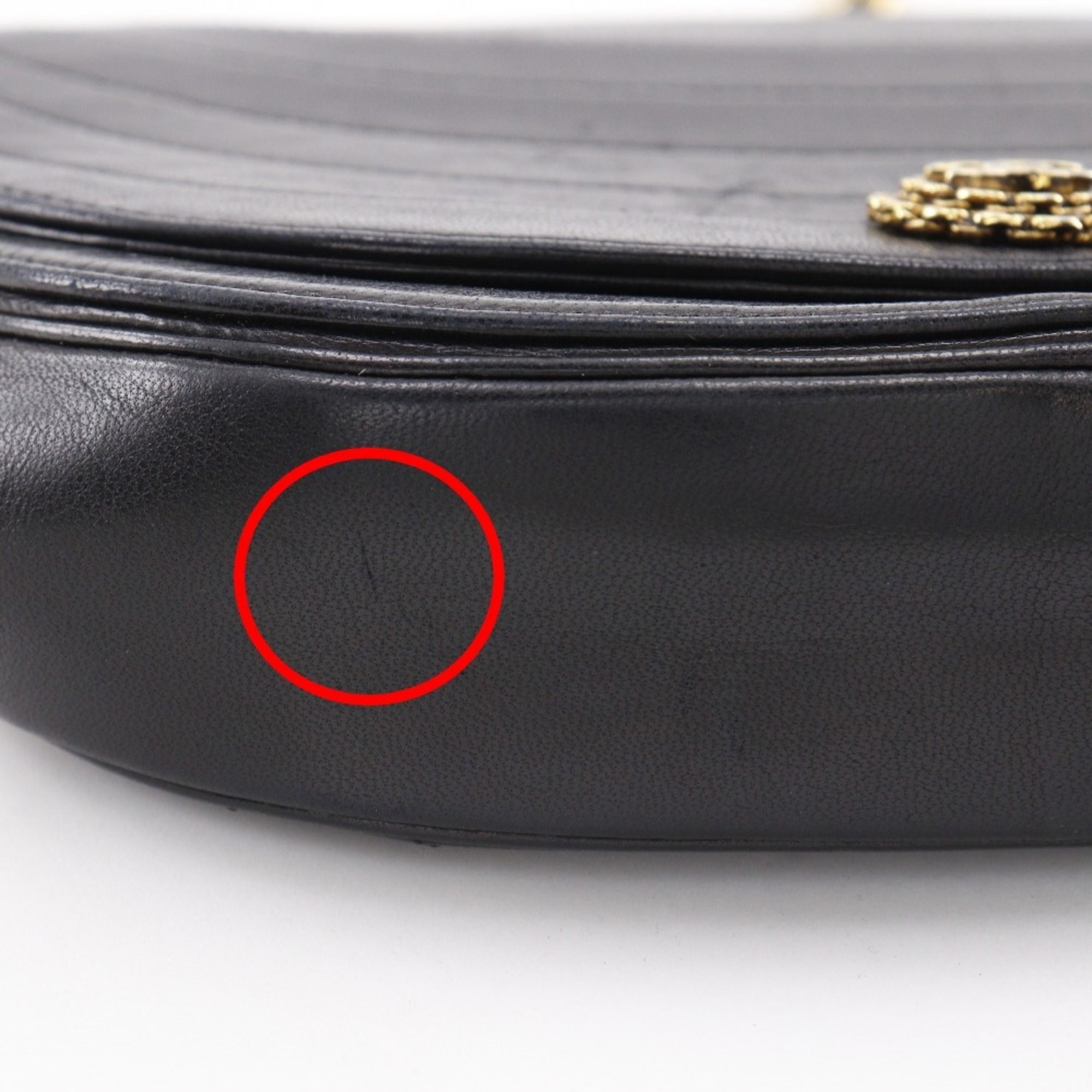 Leather Shoulder Bag (Pre-Owned) - Chanel - Modalova