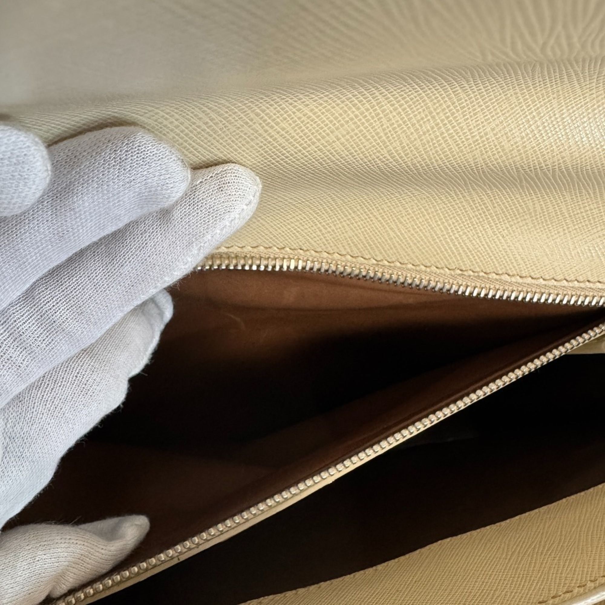 Leather Briefcase (Pre-Owned) - Prada - Modalova