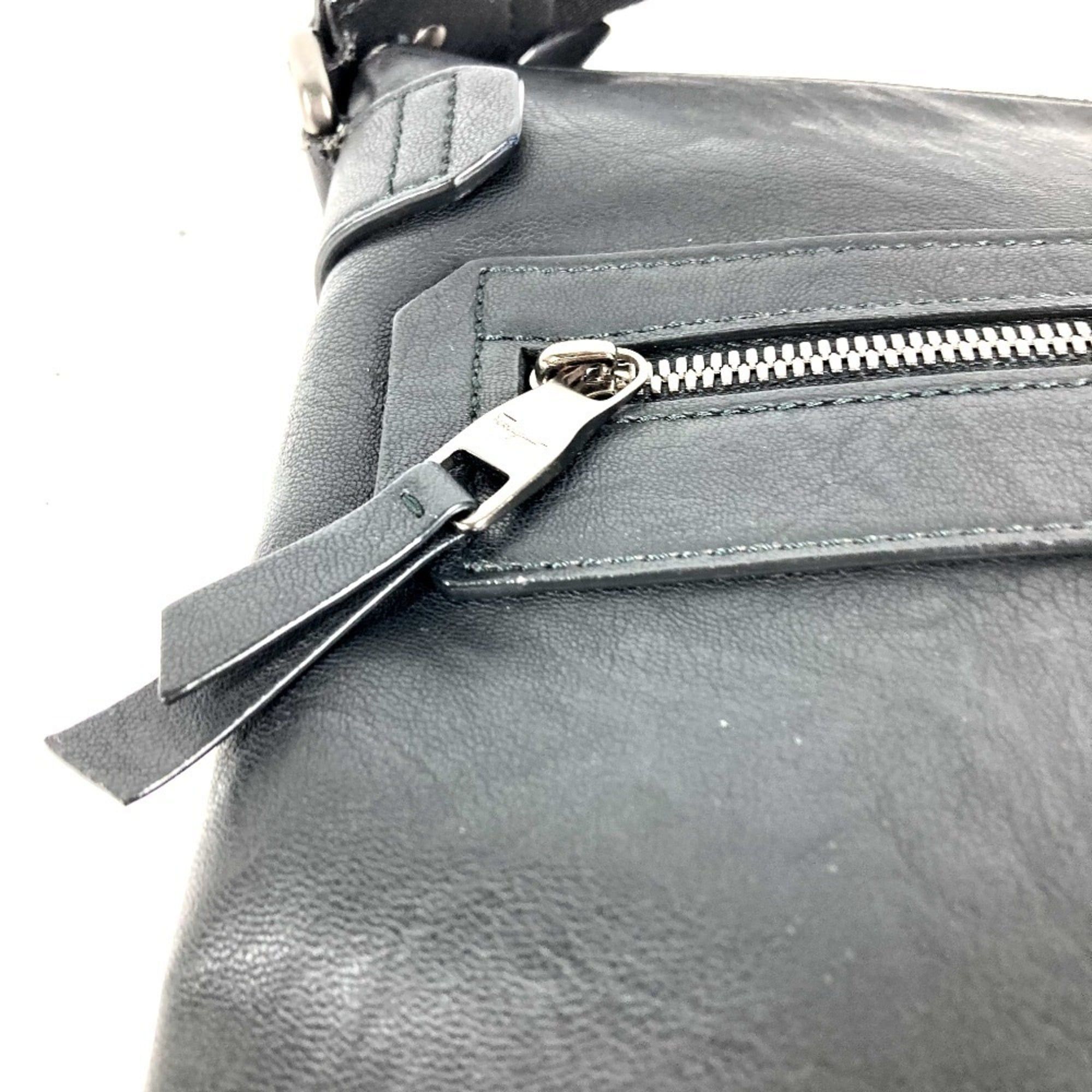 Leather Shoulder Bag (Pre-Owned) - Salvatore Ferragamo - Modalova