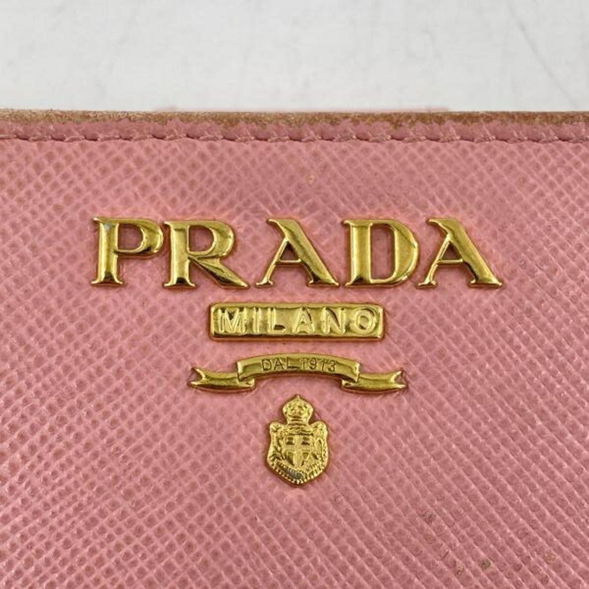 Saffiano Triangle Wallet (Bi-Fold) (Pre-Owned) - Prada - Modalova