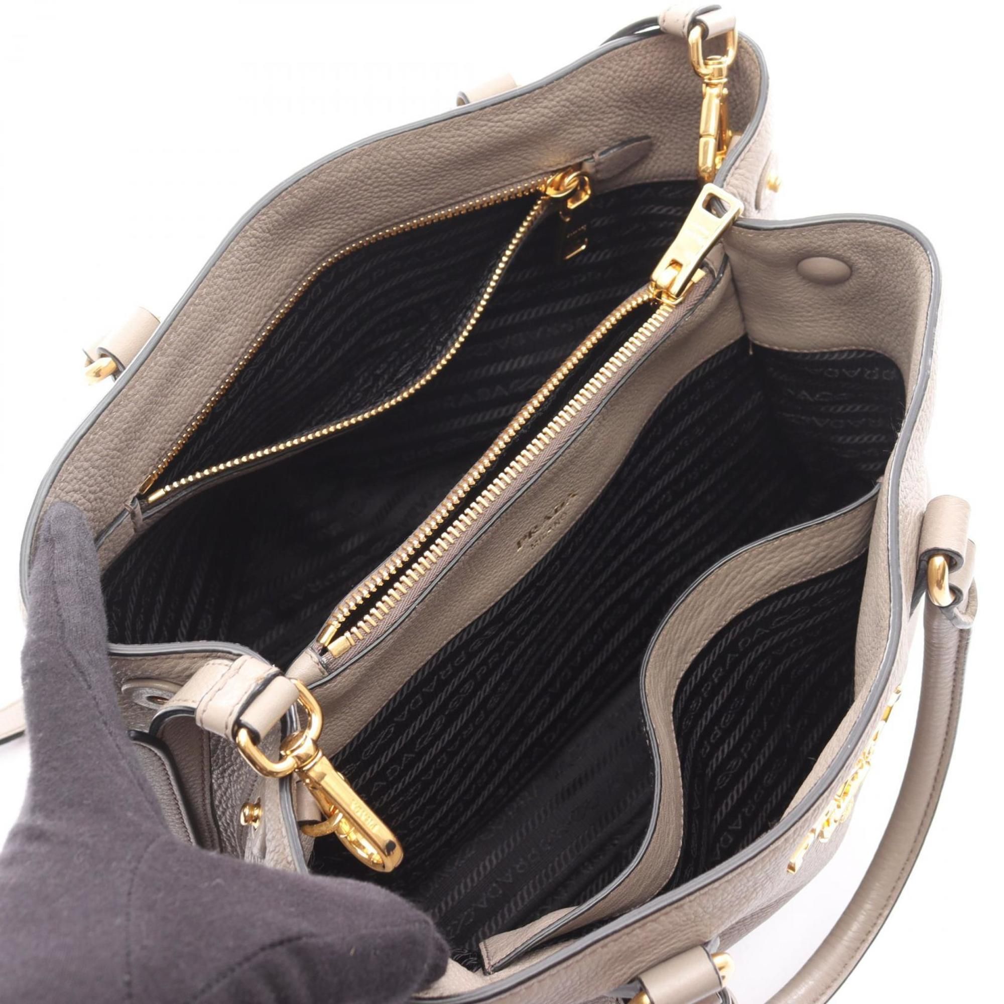 Leather Handbag (Pre-Owned) - Prada - Modalova