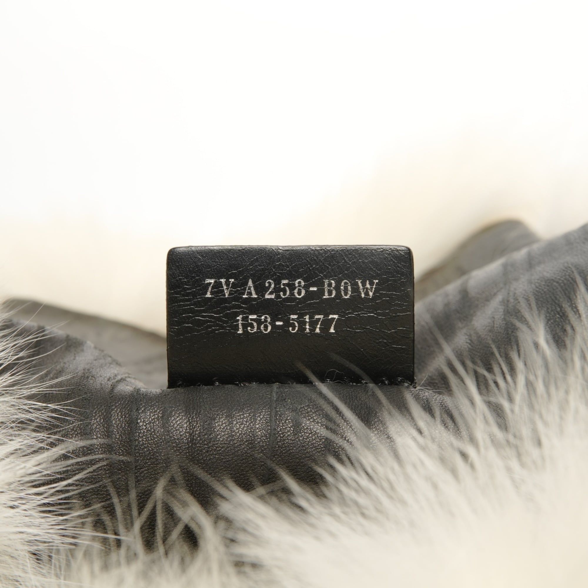 Fur Shoulder Bag (Pre-Owned) - Fendi - Modalova