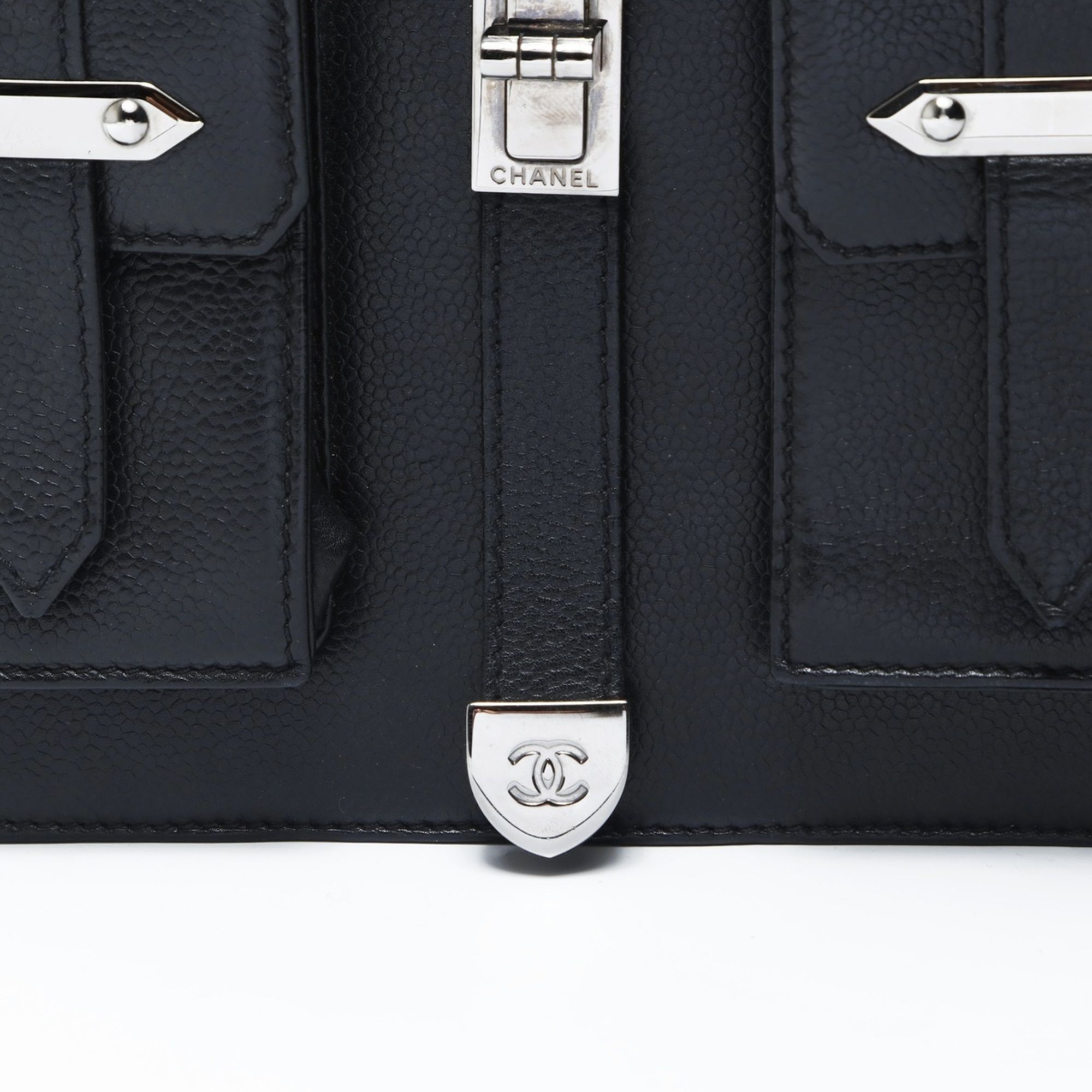 Leather Shoulder Bag (Pre-Owned) - Chanel - Modalova