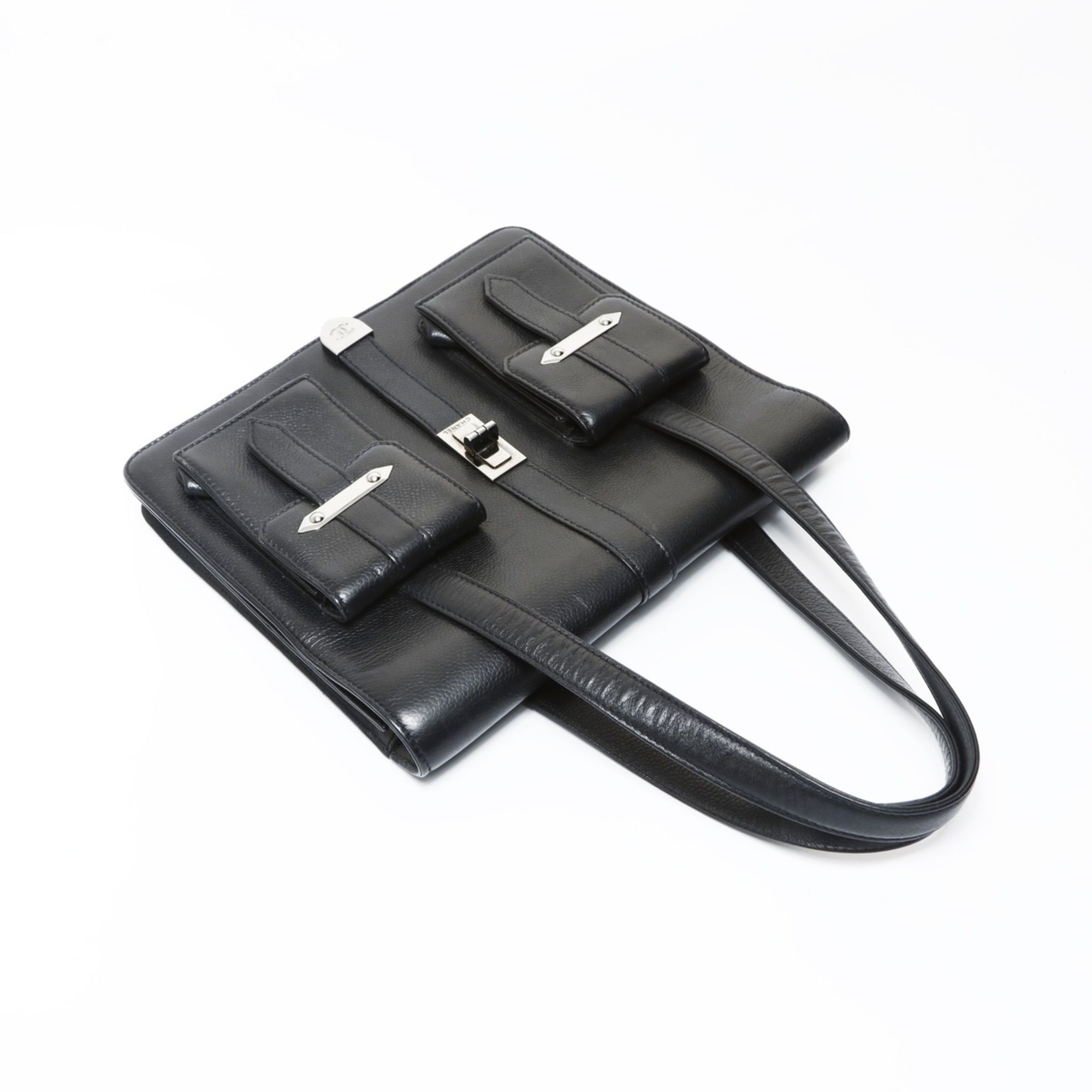 Leather Shoulder Bag (Pre-Owned) - Chanel - Modalova