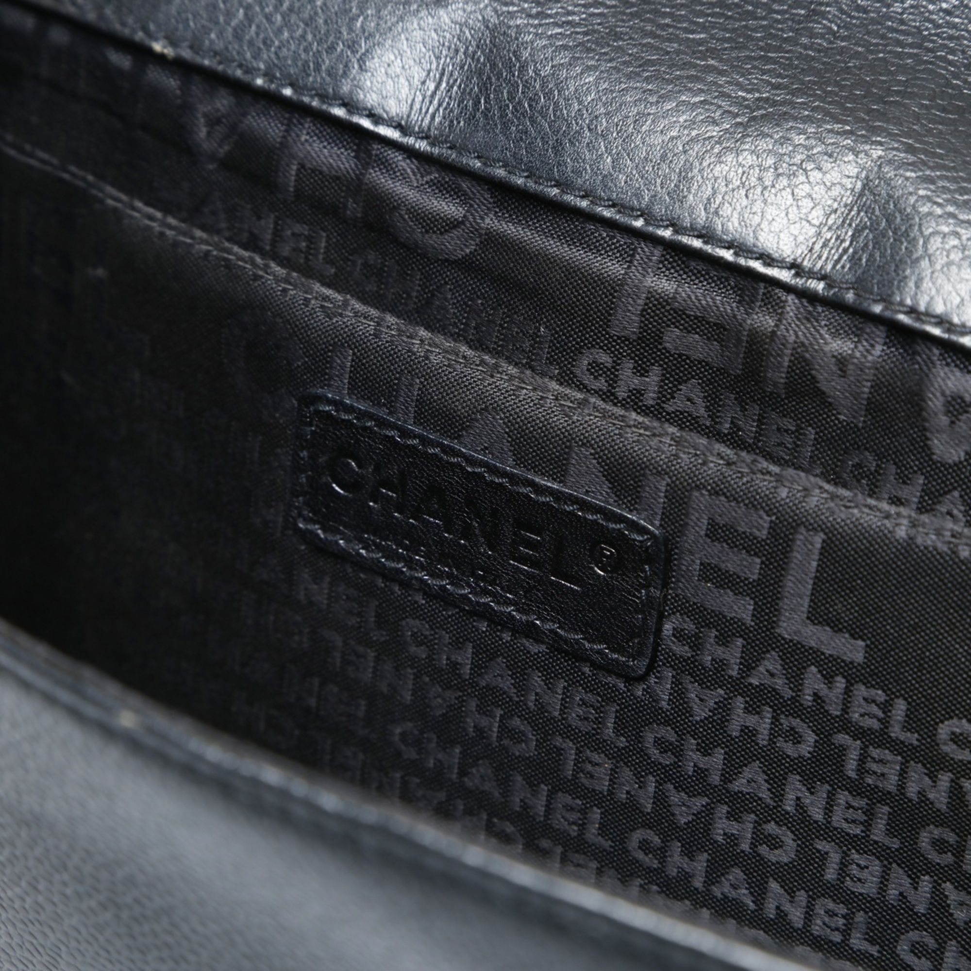 Leather Shoulder Bag (Pre-Owned) - Chanel - Modalova