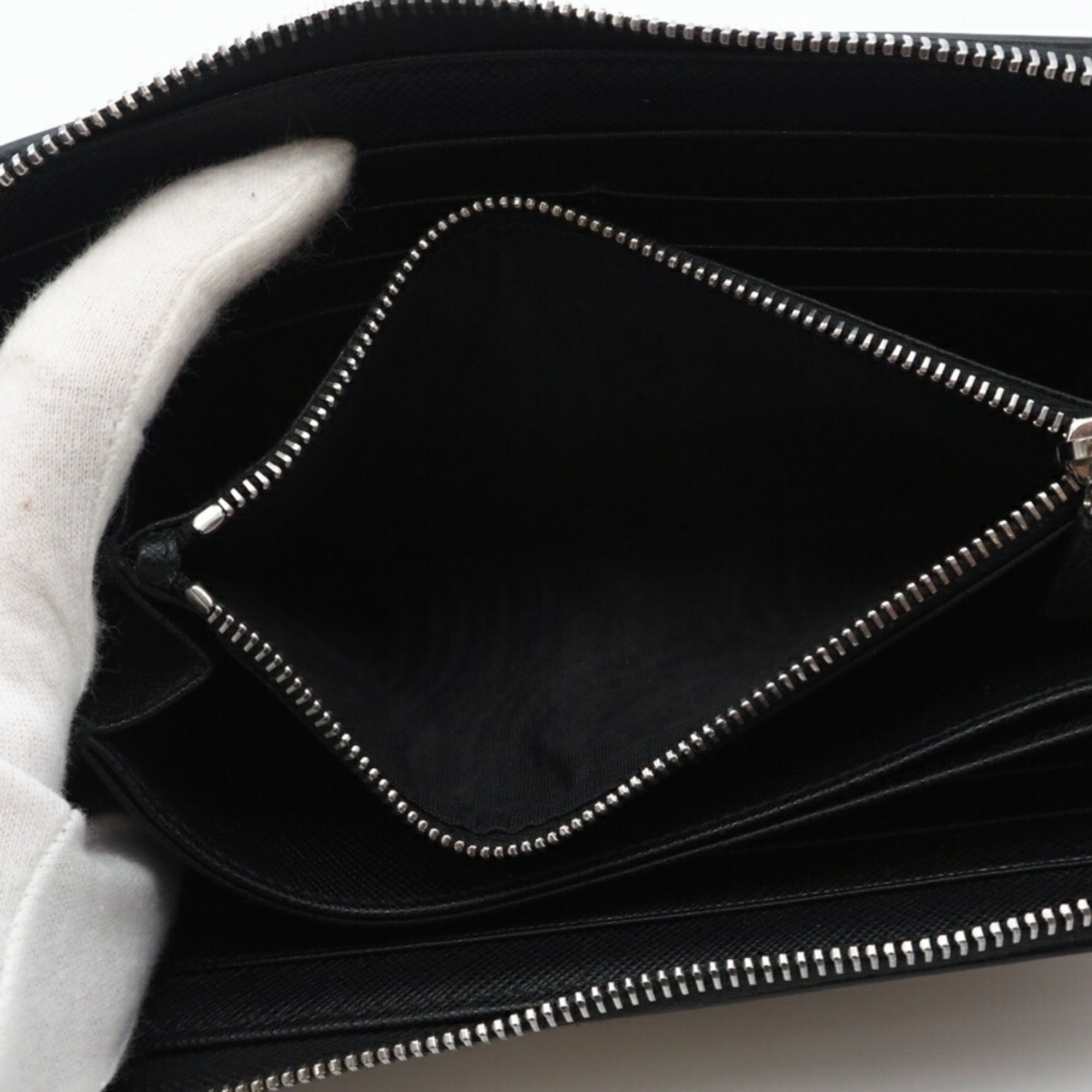 Saffiano Leather Saffiano Long Wallet (Bi-Fold) (Pre-Owned) - Prada - Modalova