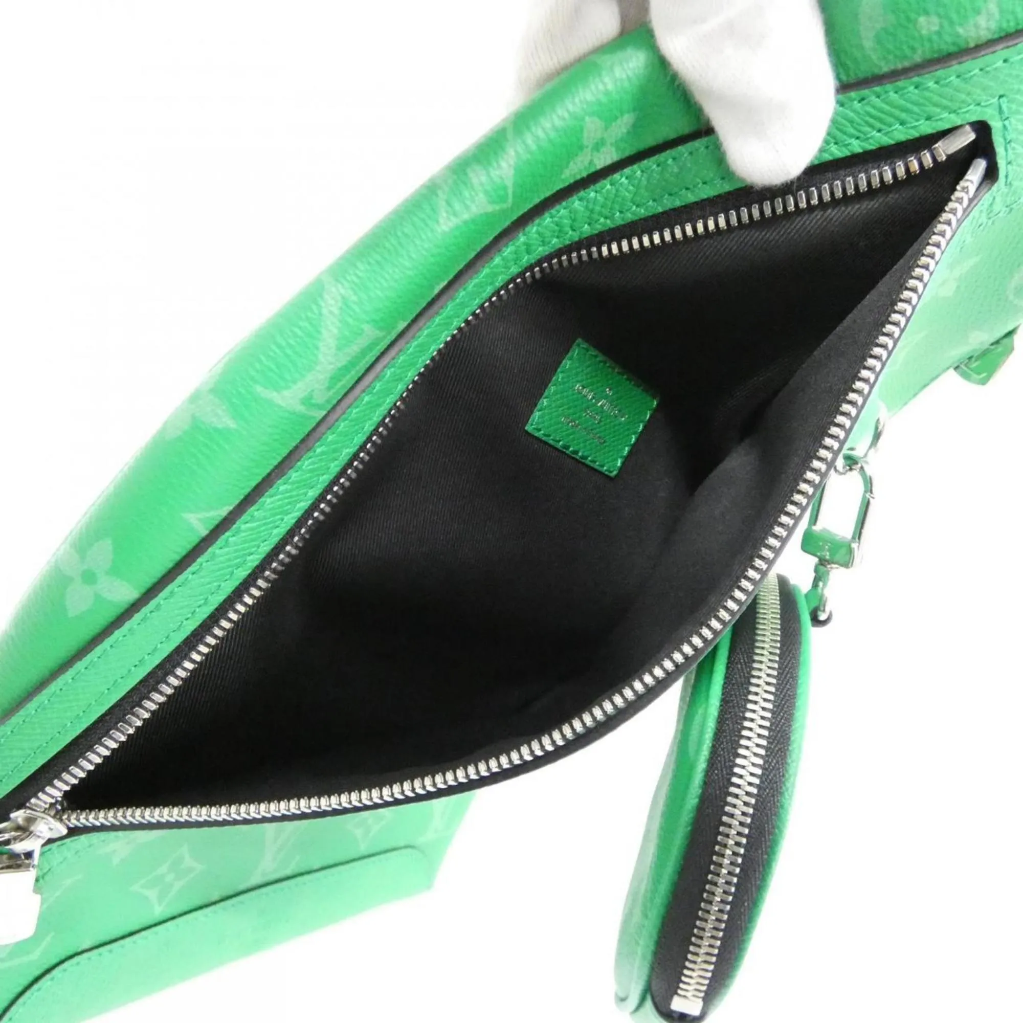 Taigarama Coated Canvas Leather Handbag (Pre-Owned) - Louis Vuitton - Modalova