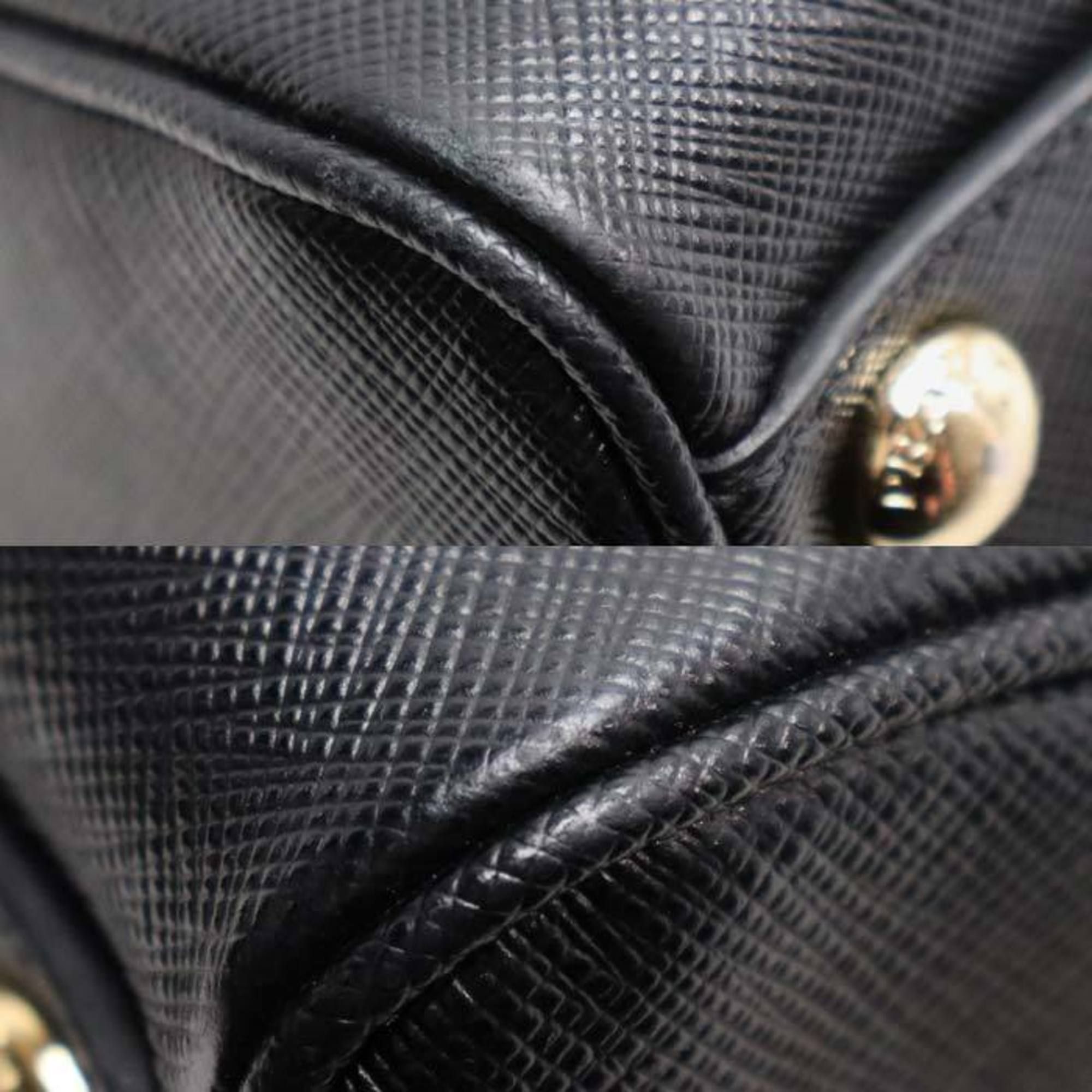 Leather Pouch Shoulder Bag (Pre-Owned) - Prada - Modalova