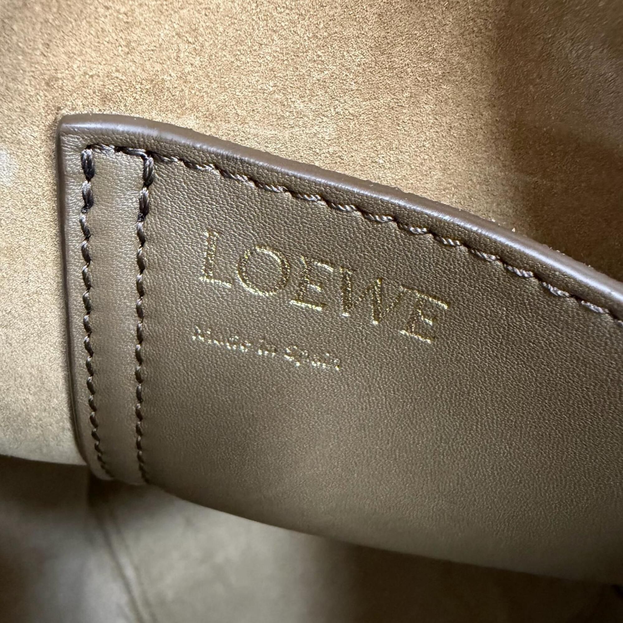 Leather Shoulder Bag (Pre-Owned) - Loewe - Modalova