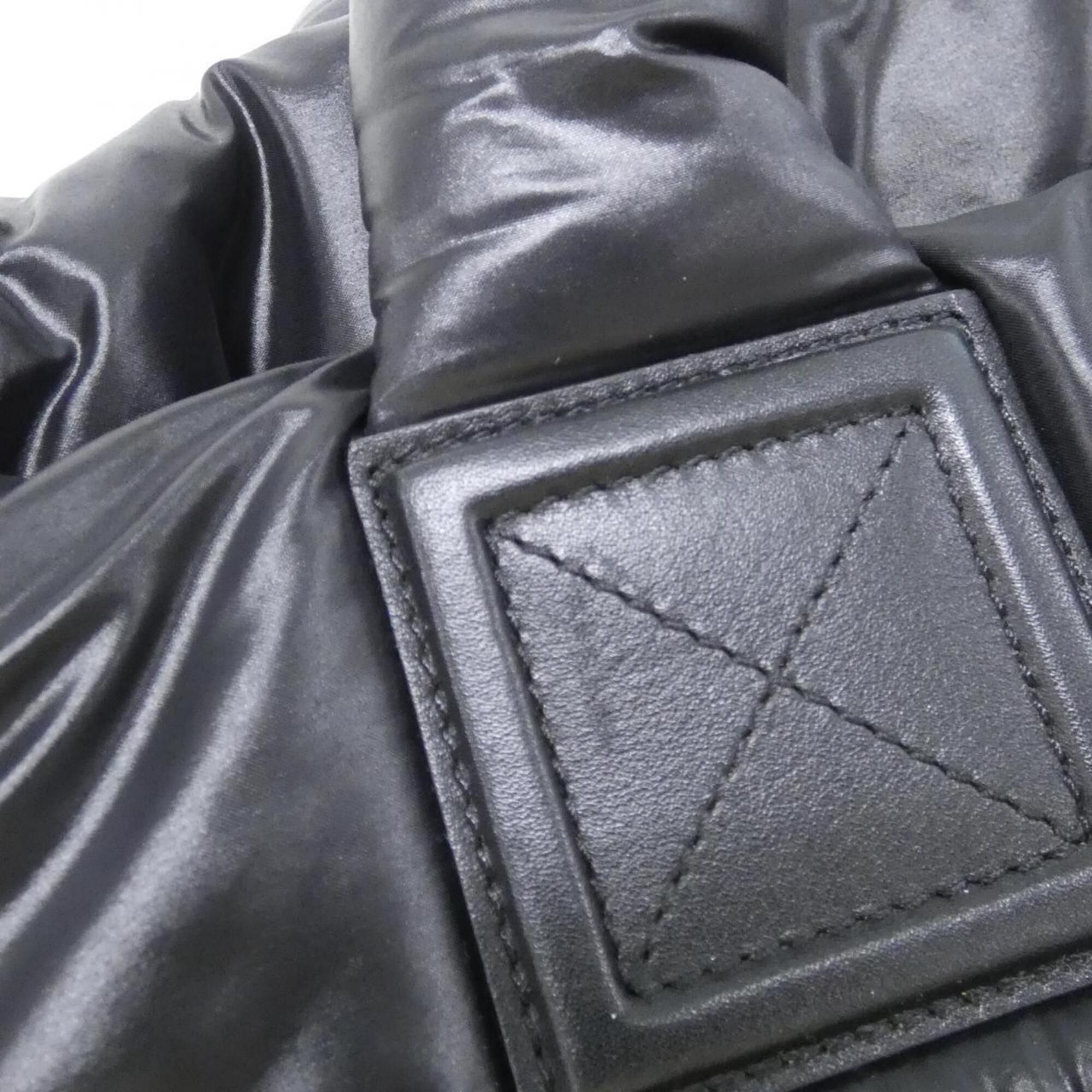 Nylon Handbag (Pre-Owned) - Chanel - Modalova