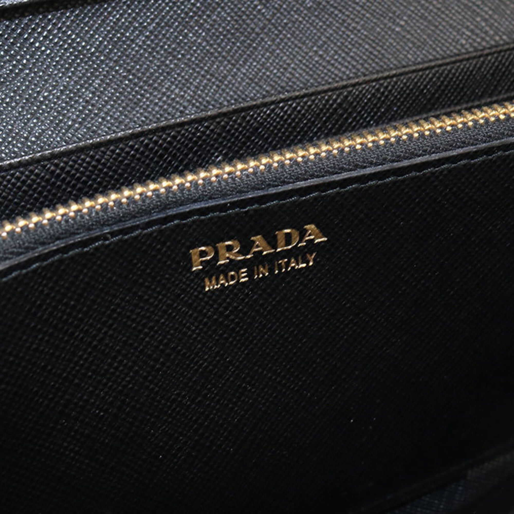 Leather Long Wallet (Bi-Fold) (Pre-Owned) - Prada - Modalova