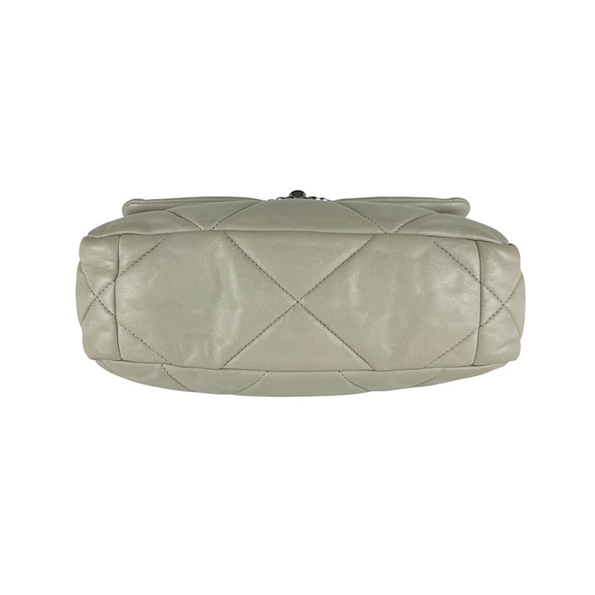 Leather Shoulder Bag (Pre-Owned) - Chanel - Modalova