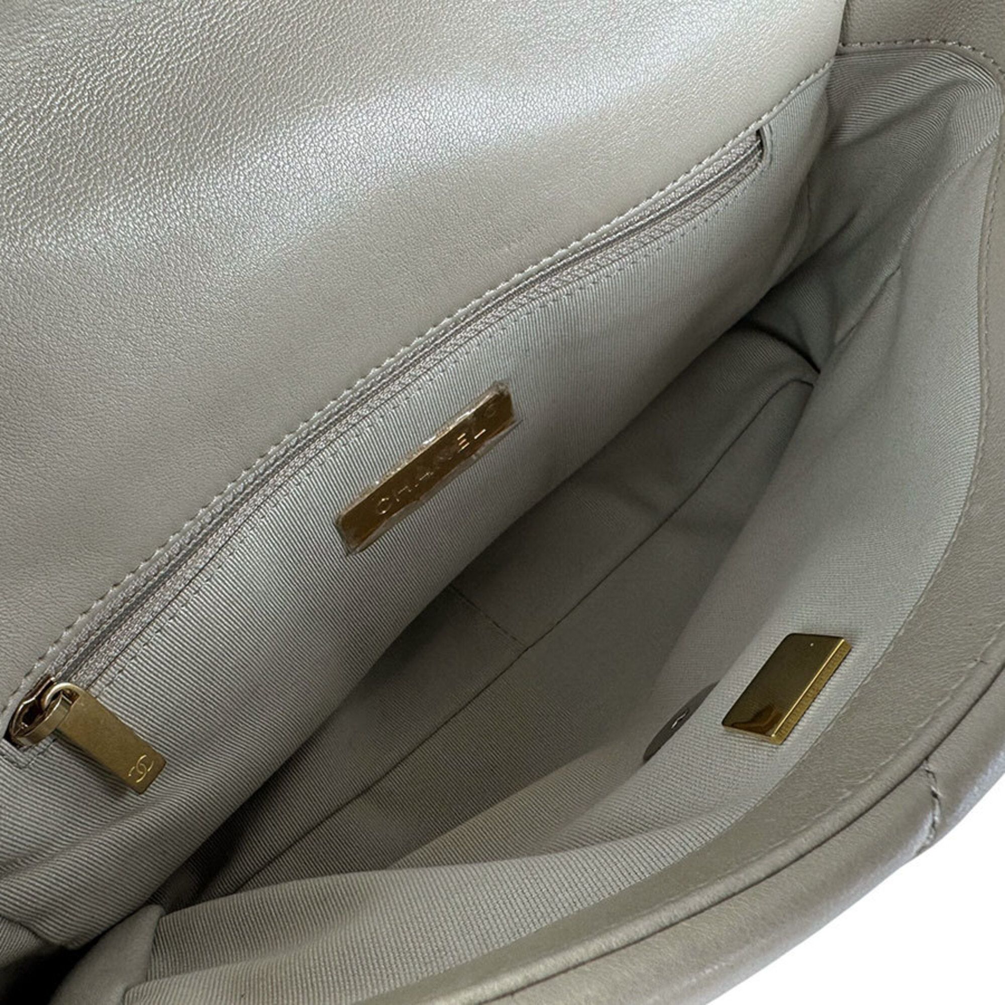 Leather Shoulder Bag (Pre-Owned) - Chanel - Modalova