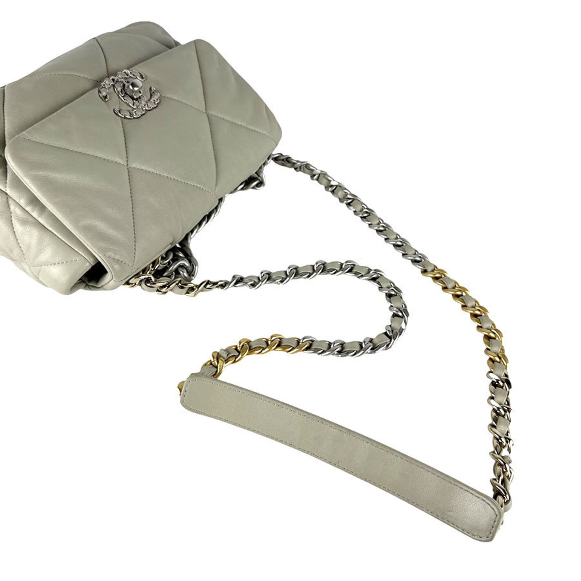 Leather Shoulder Bag (Pre-Owned) - Chanel - Modalova