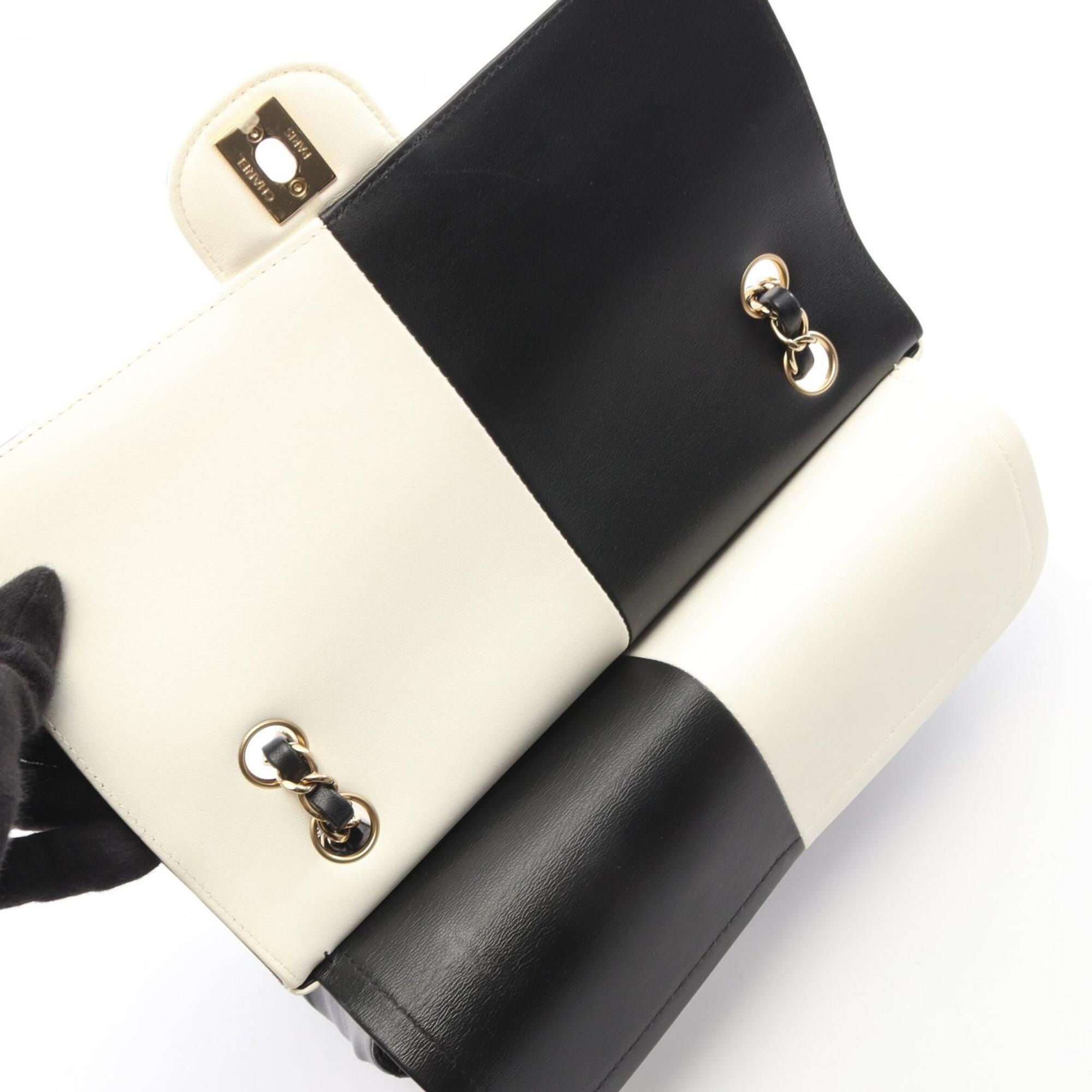 Leather Handbag Shoulder Bag (Pre-Owned) - Chanel - Modalova