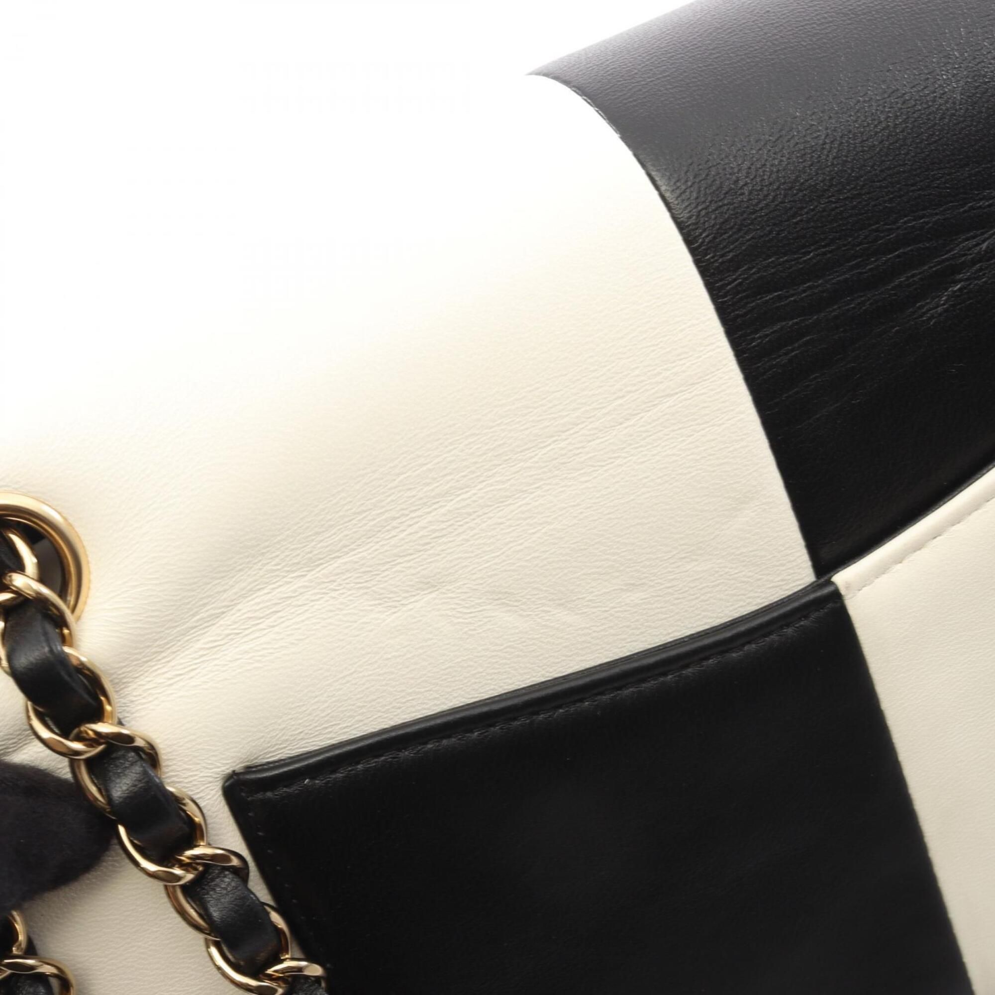 Leather Handbag Shoulder Bag (Pre-Owned) - Chanel - Modalova