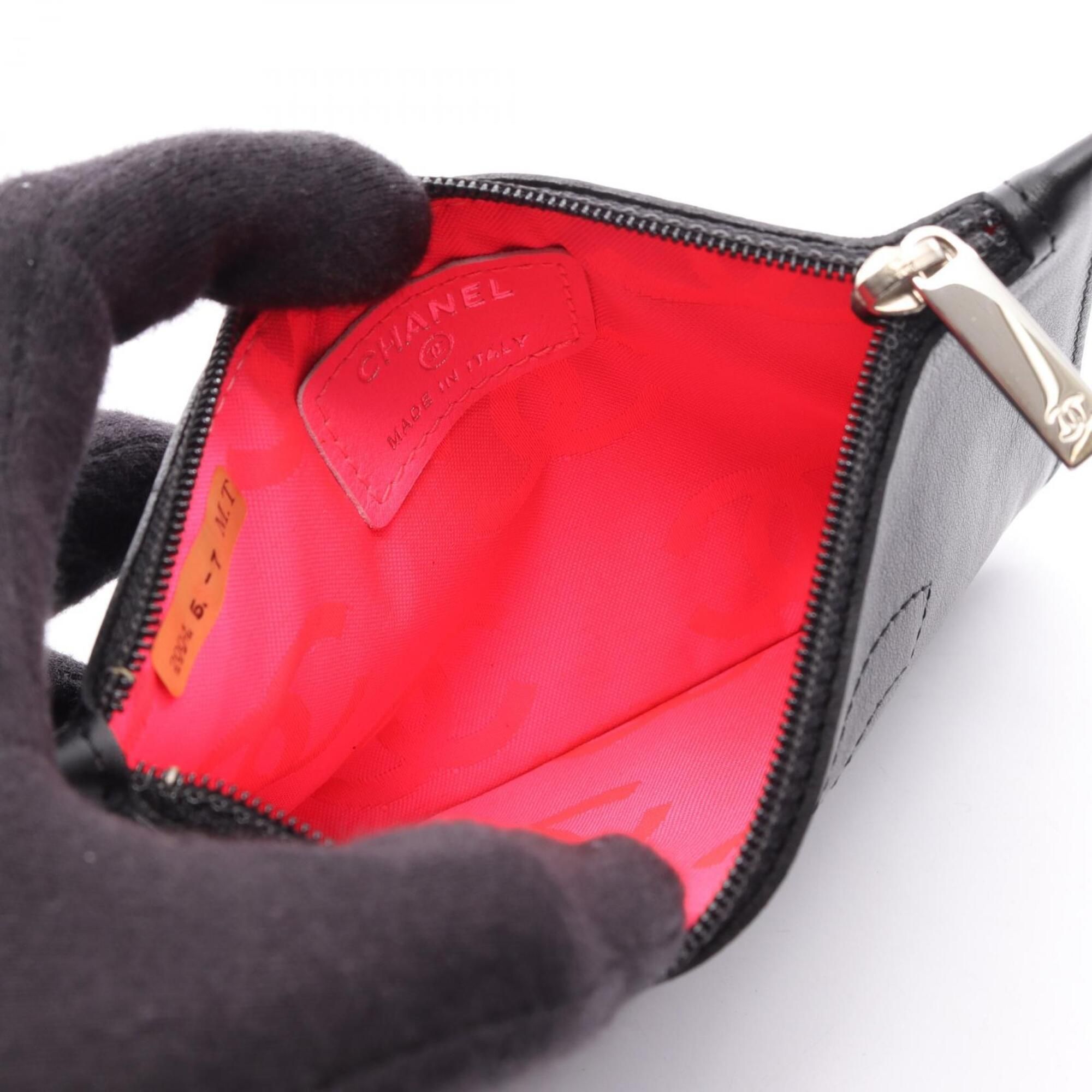 Leather Pouch (Pre-Owned) - Chanel - Modalova