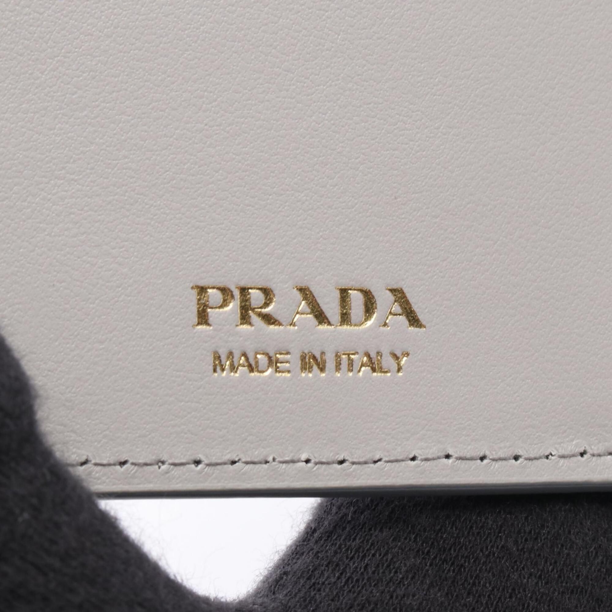 Leather Long Wallet (Bi-Fold) (Pre-Owned) - Prada - Modalova