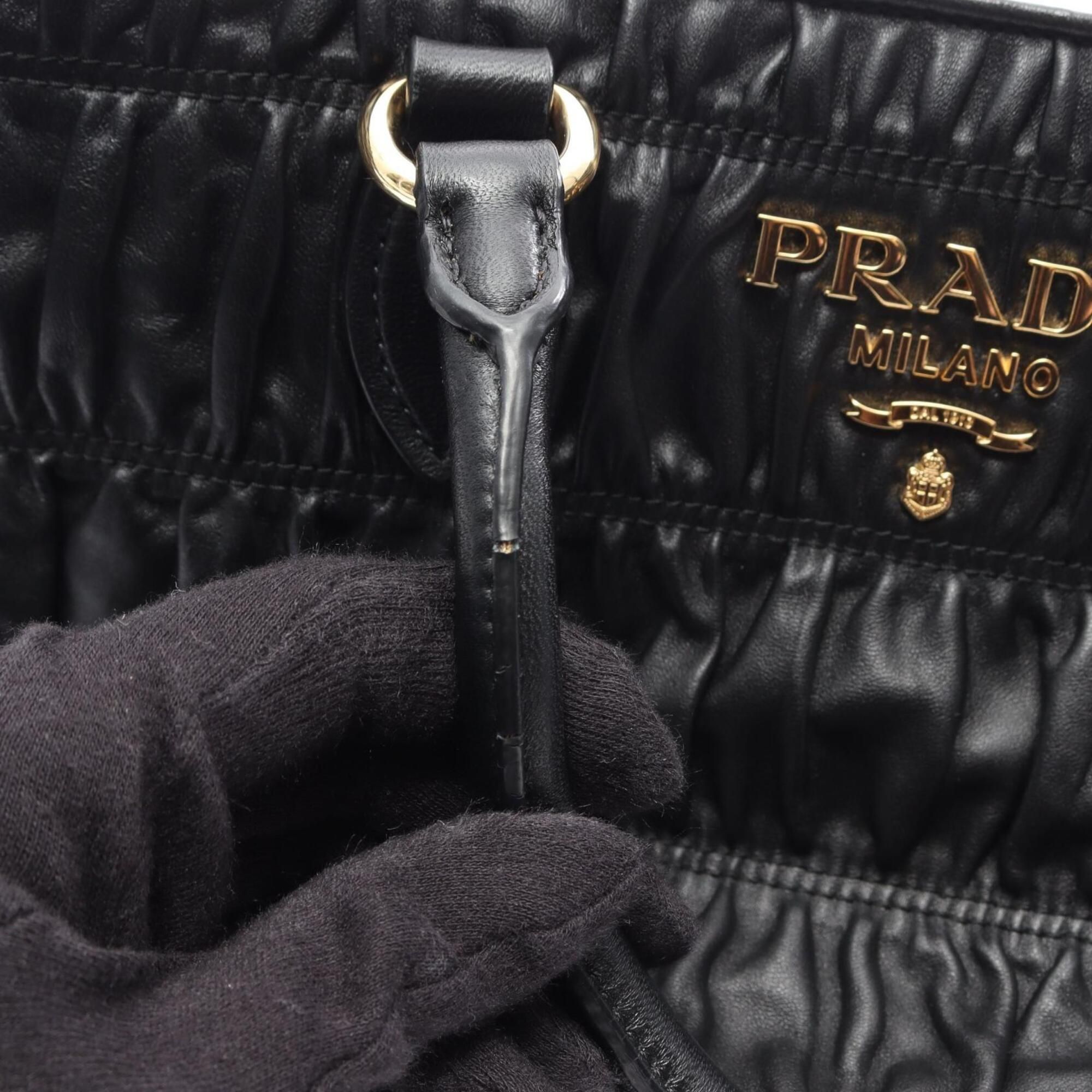 Leather Handbag (Pre-Owned) - Prada - Modalova