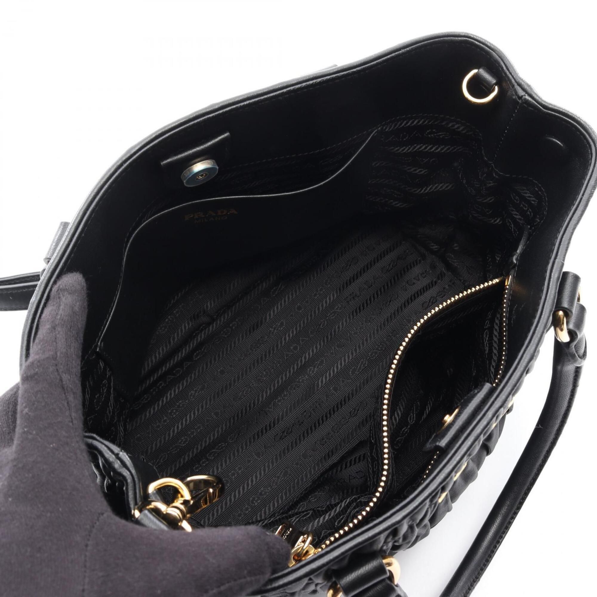 Leather Handbag (Pre-Owned) - Prada - Modalova