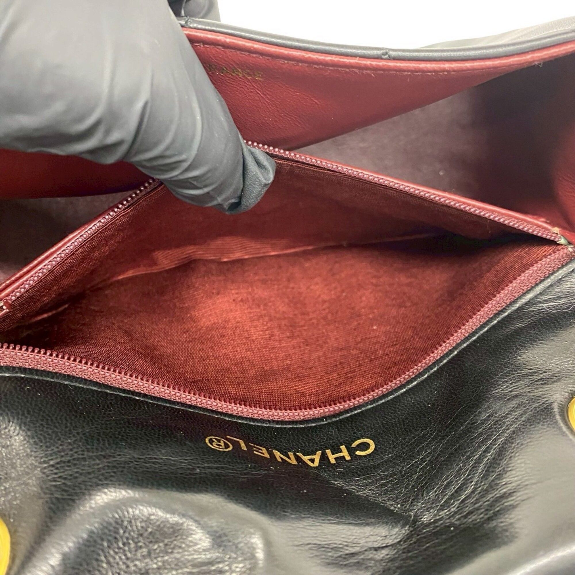 Leather Shoulder Bag (Pre-Owned) - Chanel - Modalova