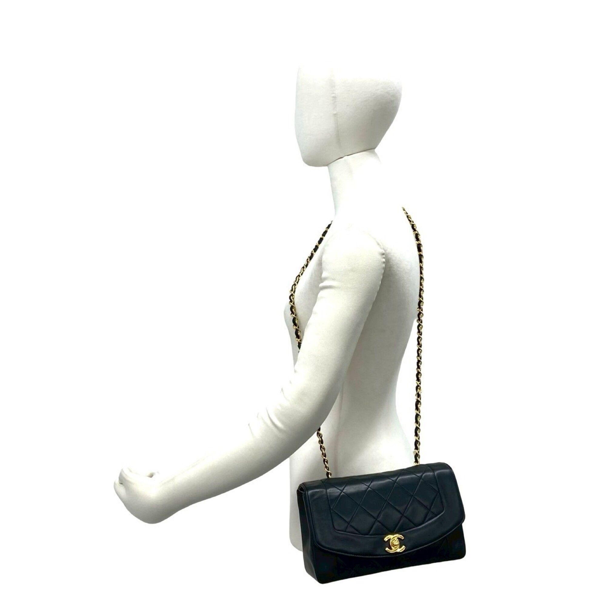 Leather Shoulder Bag (Pre-Owned) - Chanel - Modalova
